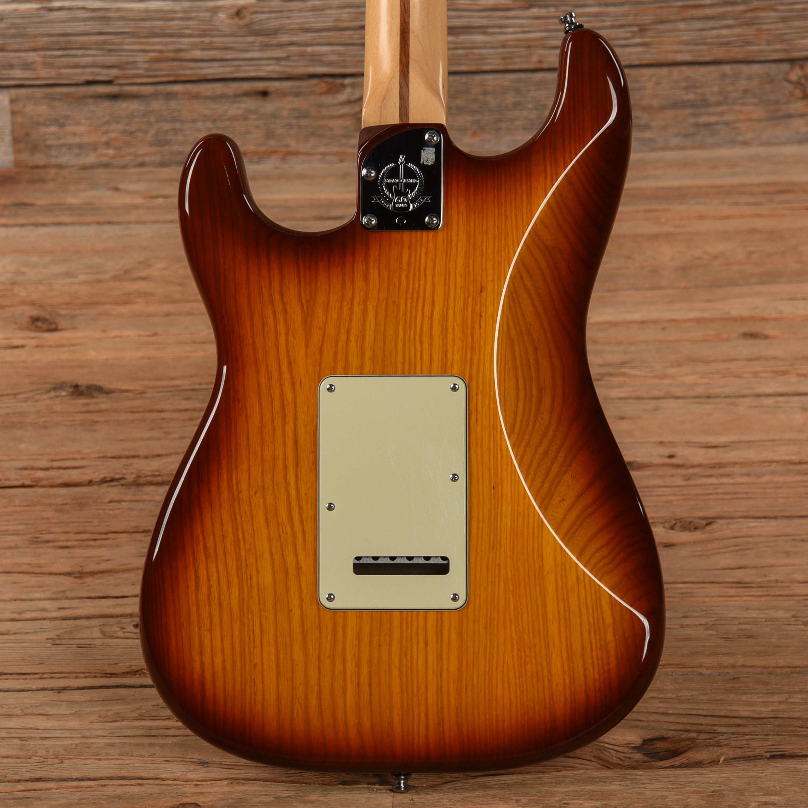 Fender American Deluxe Ash Stratocaster Sunburst 2014 Electric Guitars / Solid Body
