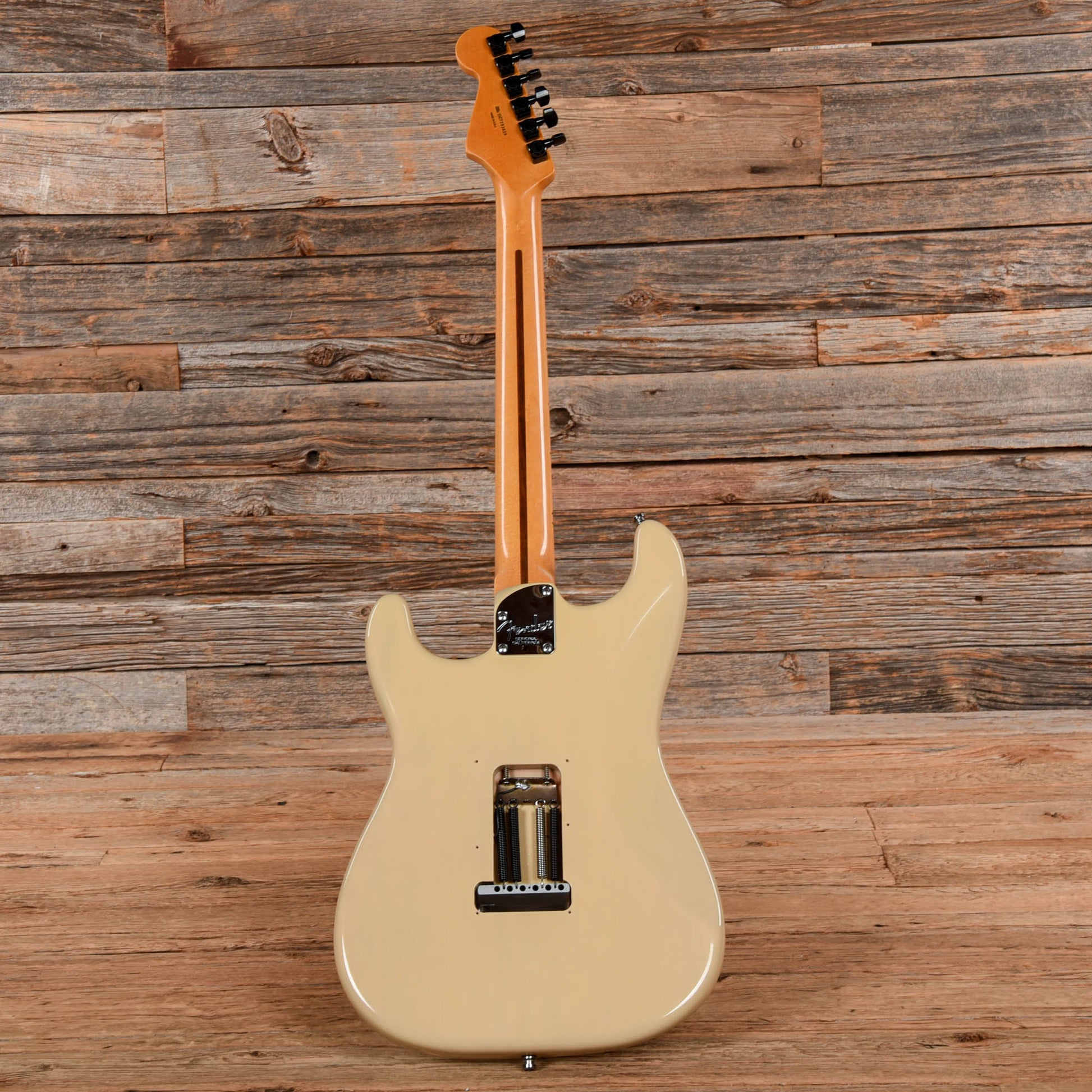 Fender American Deluxe Stratocaster Blonde 2008 Electric Guitars / Solid Body