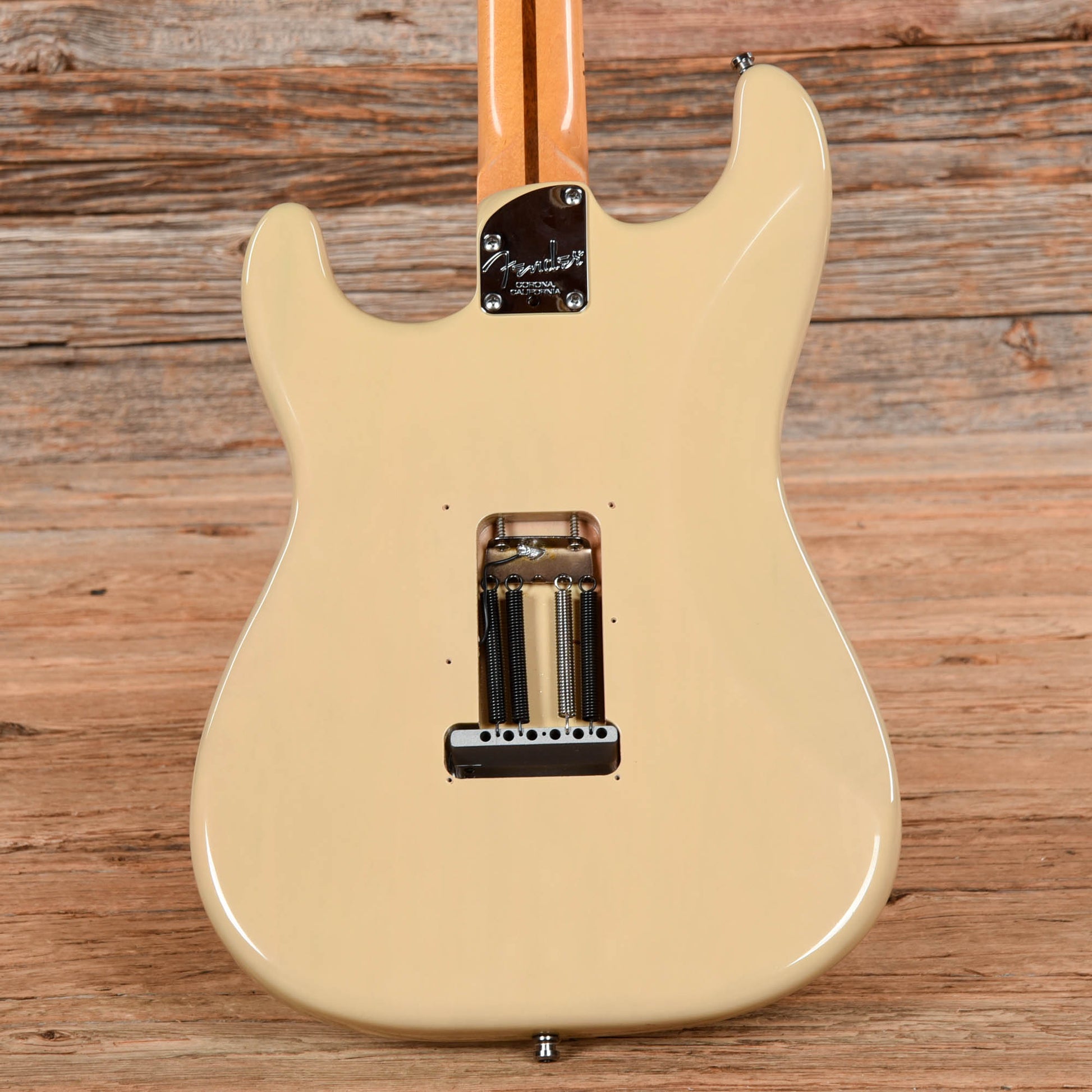 Fender American Deluxe Stratocaster Blonde 2008 Electric Guitars / Solid Body