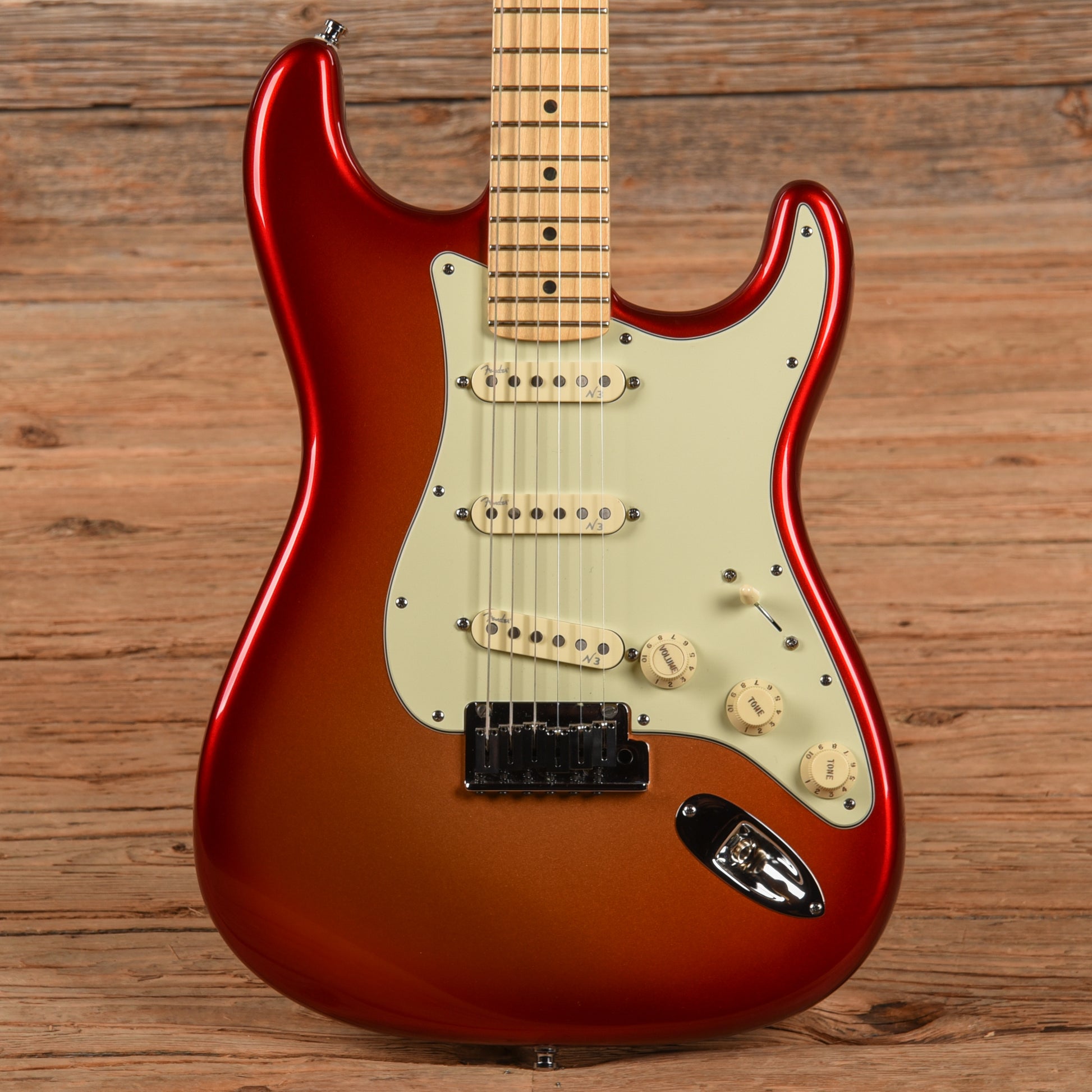 Fender American Deluxe Stratocaster Candy Tangerine 2010 Electric Guitars / Solid Body