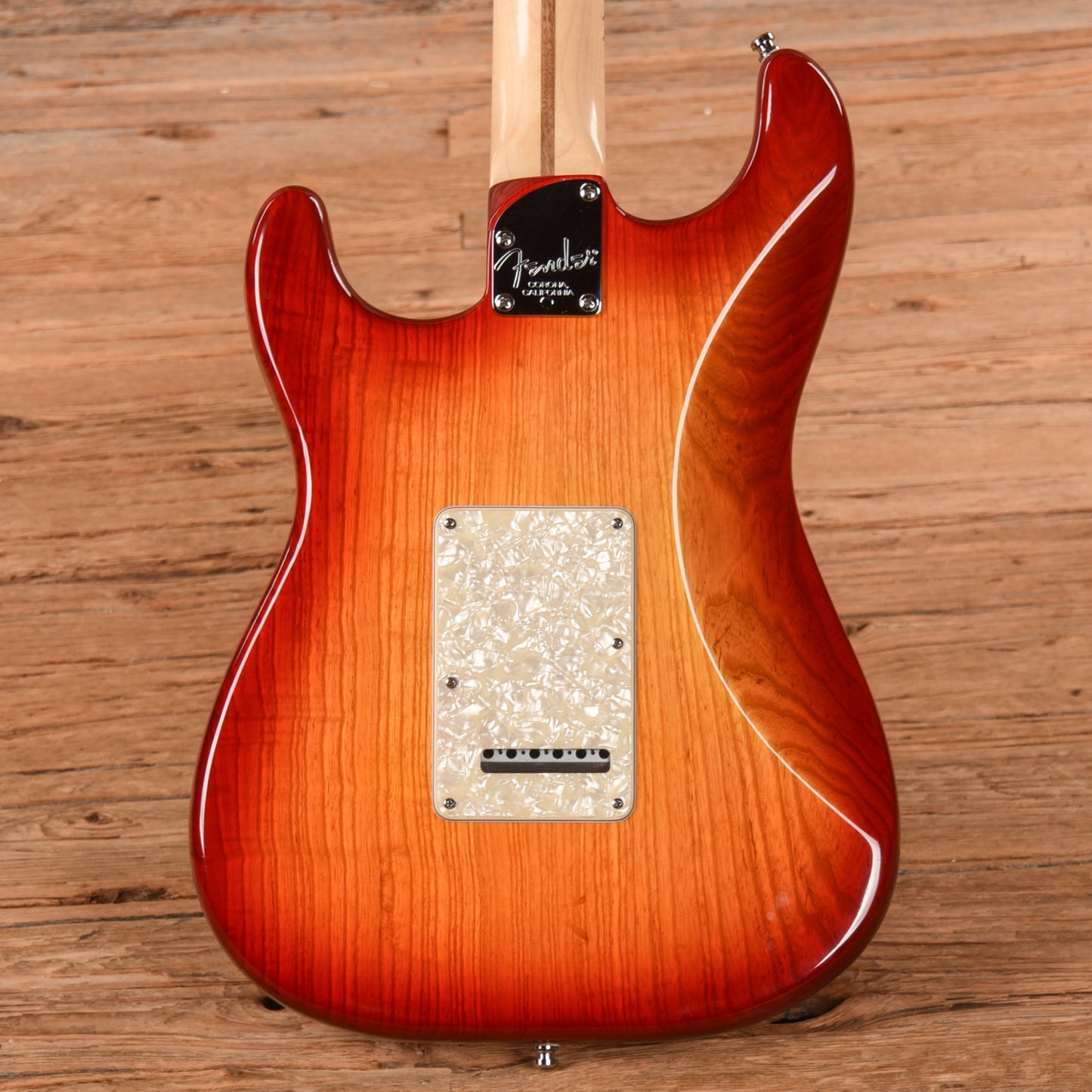 Fender American Deluxe Stratocaster Cherry Sunburst 2008 Electric Guitars / Solid Body