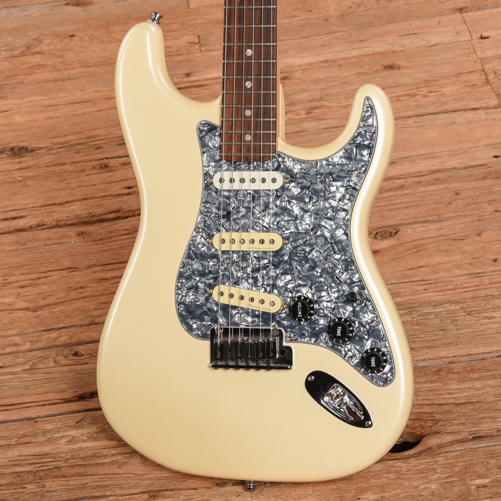 Fender American Deluxe Stratocaster HSS Olympic Pearl 2012 Electric Guitars / Solid Body
