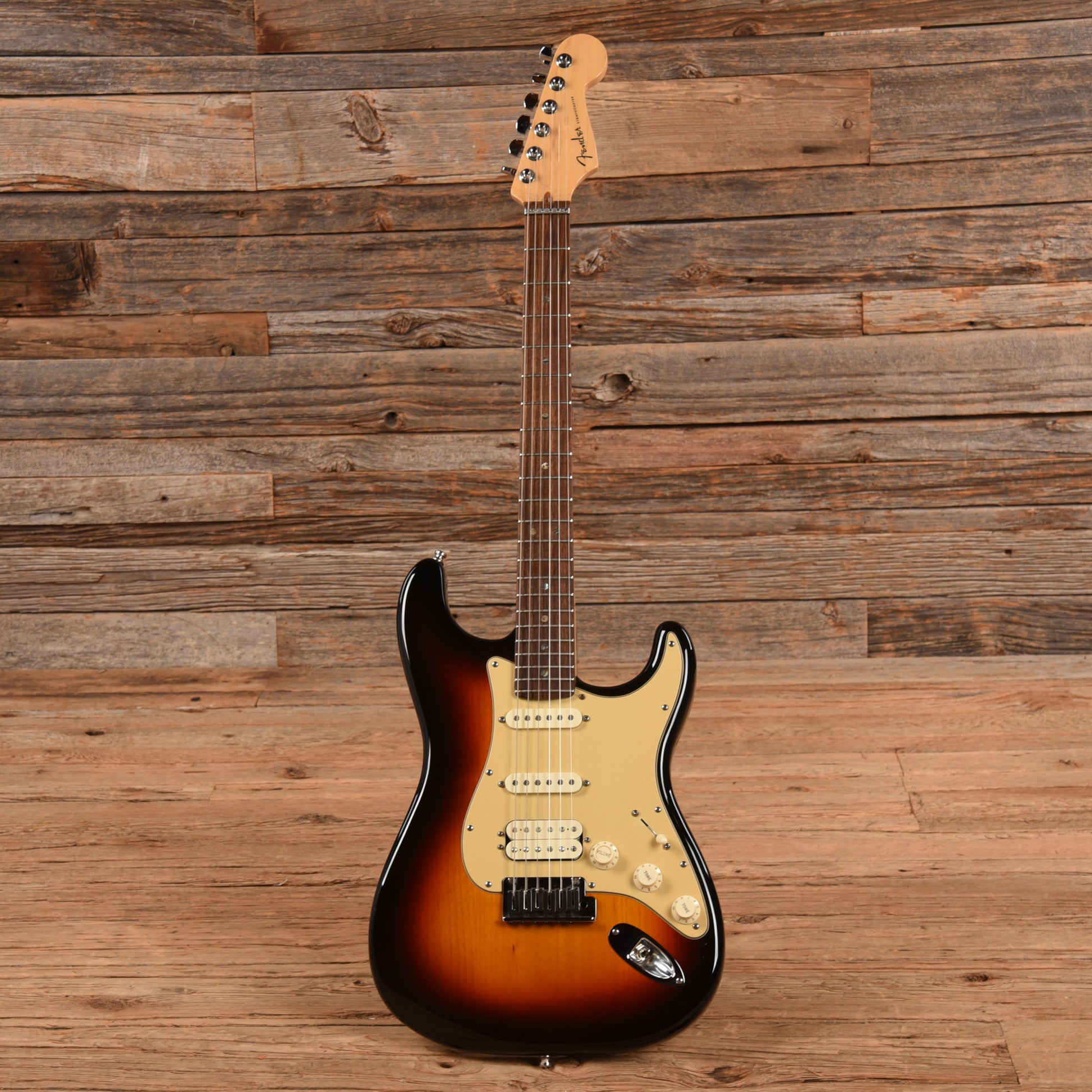 Fender American Deluxe Stratocaster Sunburst 2006 Electric Guitars / Solid Body