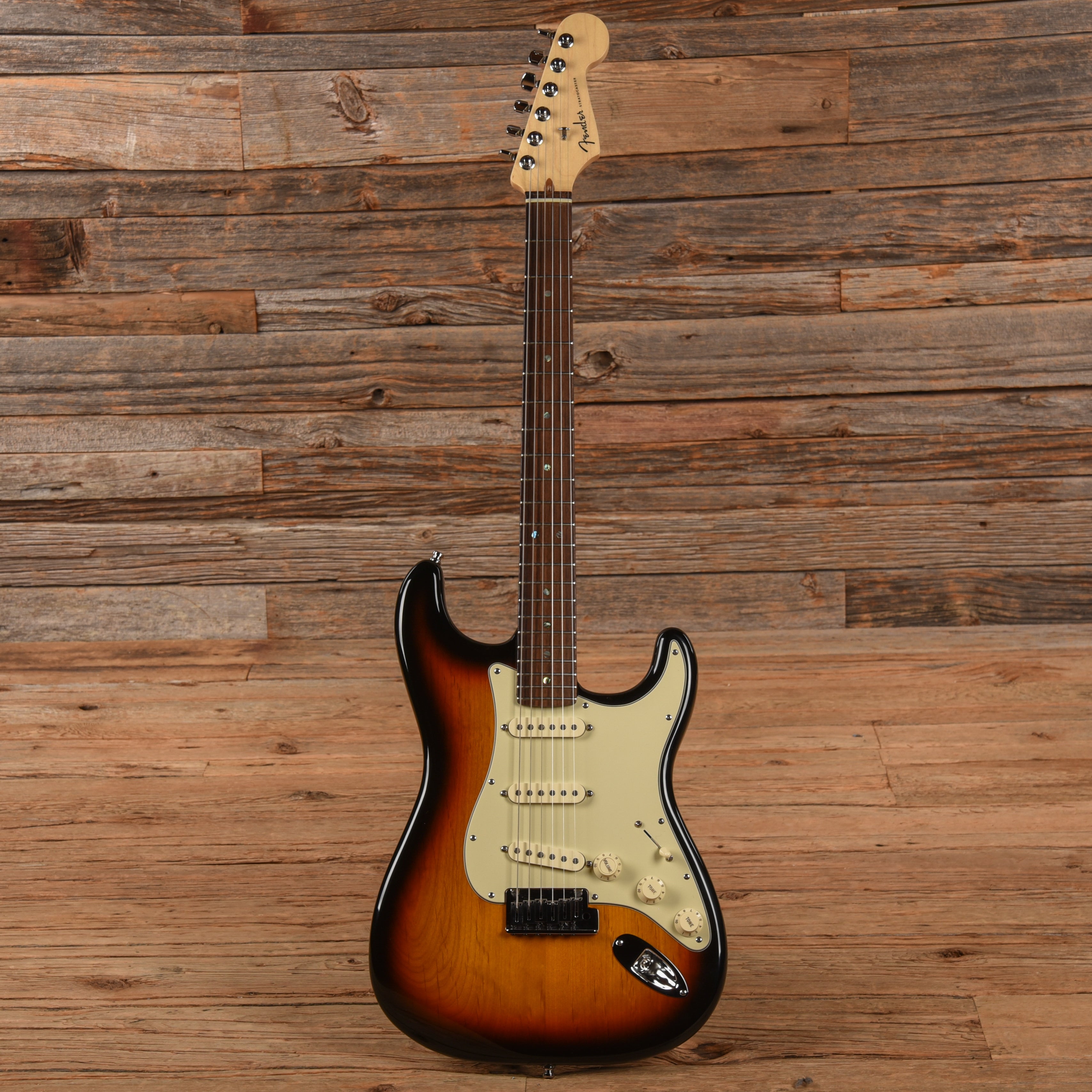 Fender American Deluxe Stratocaster Sunburst 2006 Electric Guitars / Solid Body