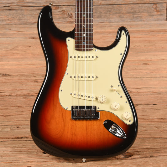 Fender American Deluxe Stratocaster Sunburst 2006 Electric Guitars / Solid Body