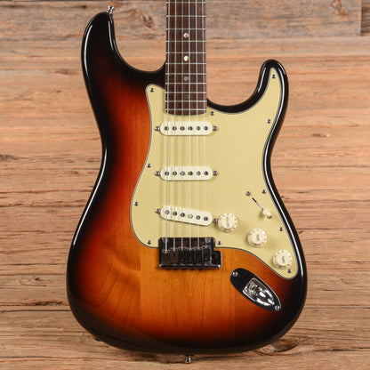 Fender American Deluxe Stratocaster Sunburst 2006 Electric Guitars / Solid Body