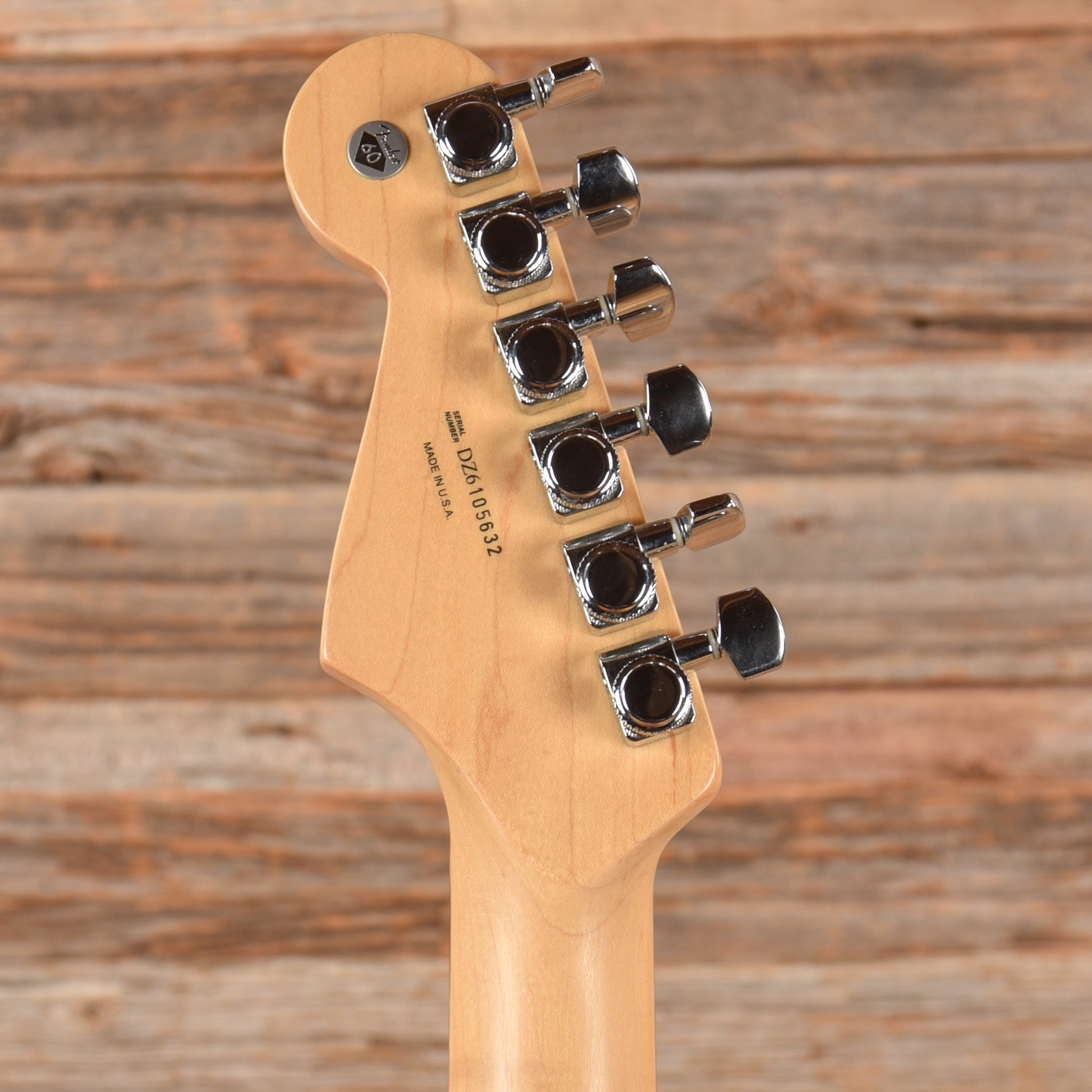 Fender American Deluxe Stratocaster Sunburst 2006 Electric Guitars / Solid Body