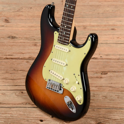 Fender American Deluxe Stratocaster Sunburst 2009 Electric Guitars / Solid Body