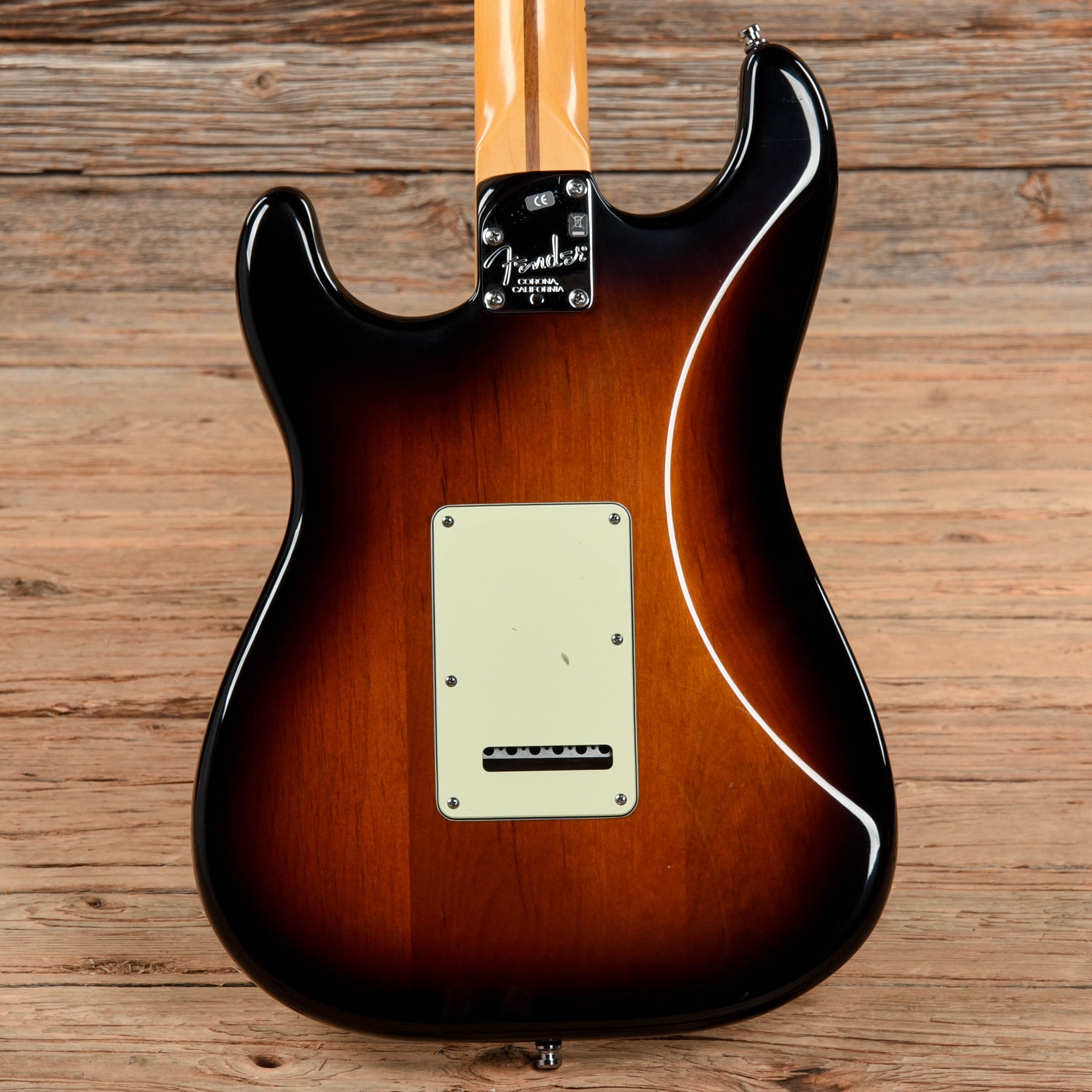 Fender American Deluxe Stratocaster Sunburst 2009 Electric Guitars / Solid Body