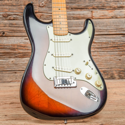 Fender American Deluxe Stratocaster Sunburst 2009 Electric Guitars / Solid Body