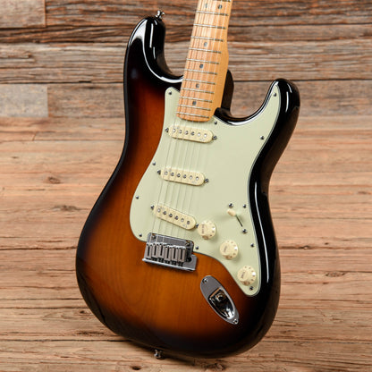 Fender American Deluxe Stratocaster Sunburst 2013 Electric Guitars / Solid Body