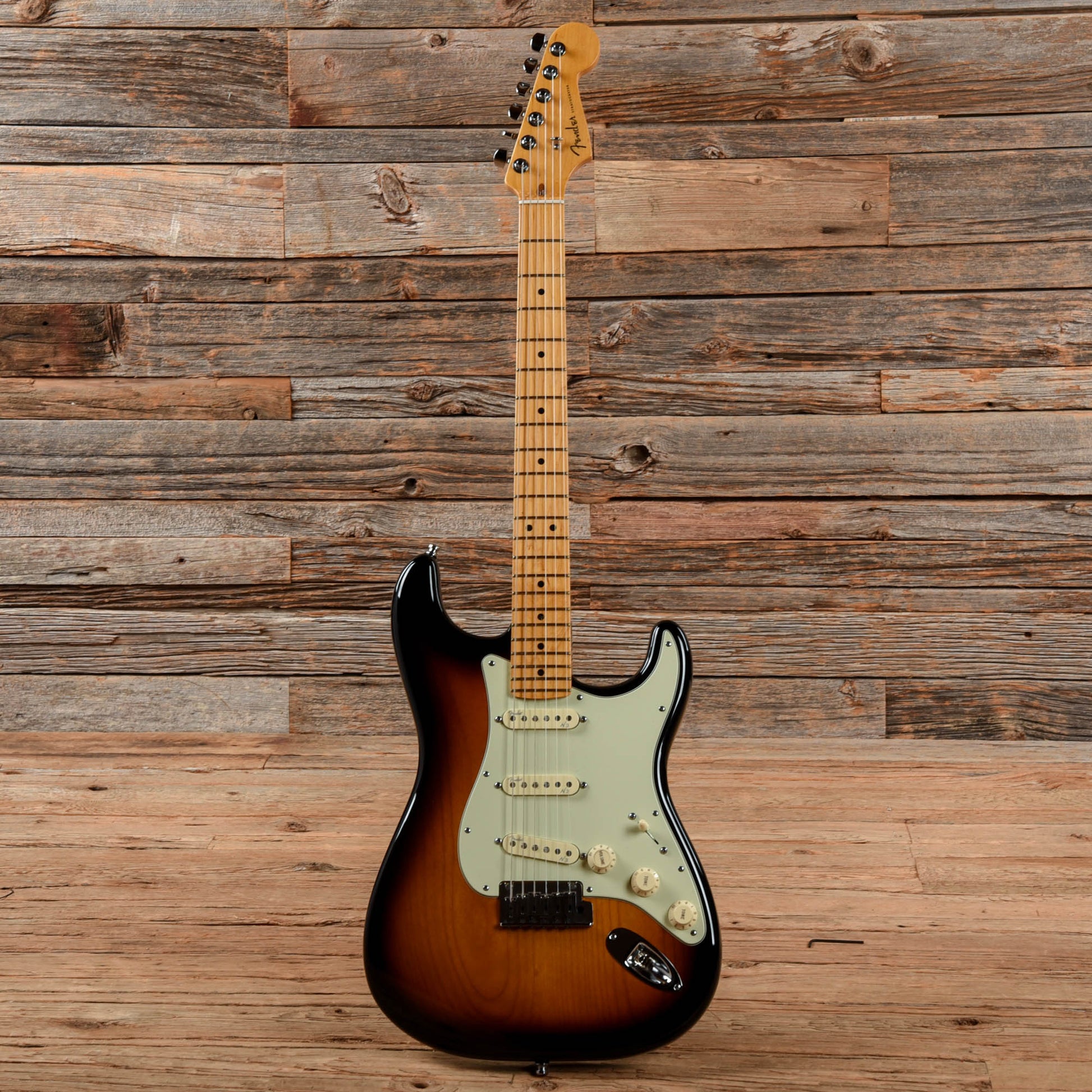 Fender American Deluxe Stratocaster Sunburst 2013 Electric Guitars / Solid Body