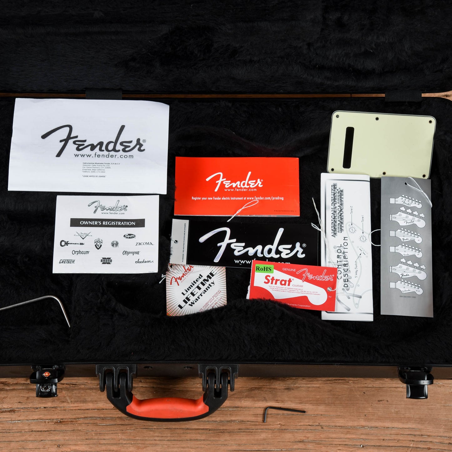 Fender American Deluxe Stratocaster Sunburst 2013 Electric Guitars / Solid Body