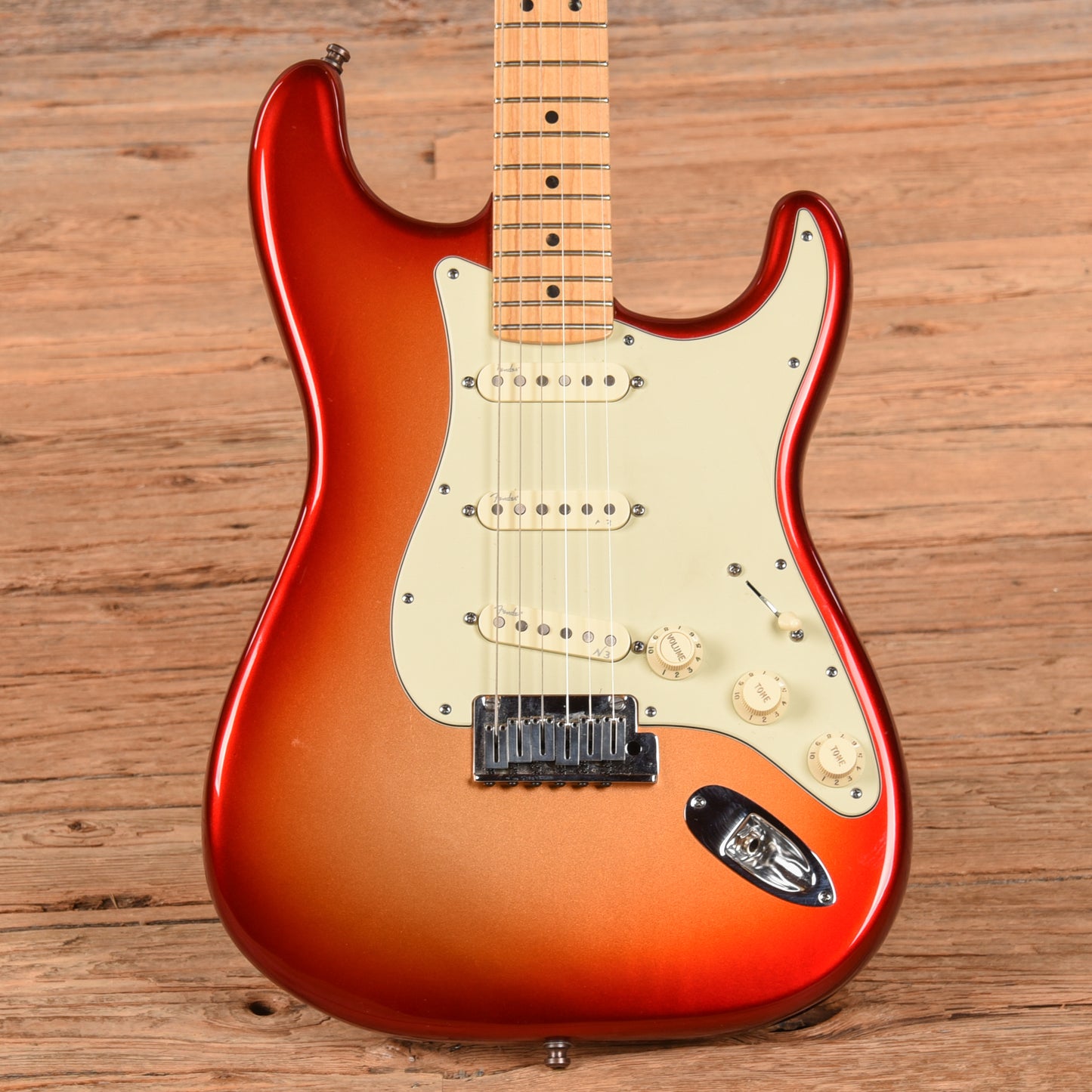 Fender American Deluxe Stratocaster Sunset Metallic 2011 Electric Guitars / Solid Body