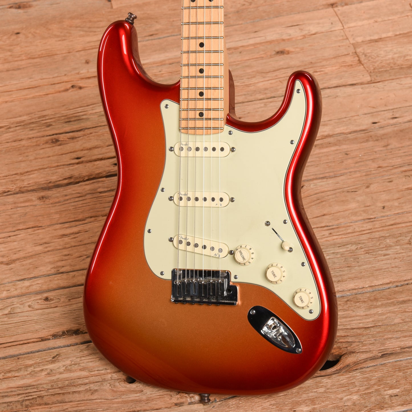 Fender American Deluxe Stratocaster Sunset Metallic 2011 Electric Guitars / Solid Body