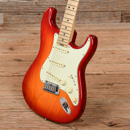 Fender American Elite Stratocaster Cherry Sunburst 2016 Electric Guitars / Solid Body