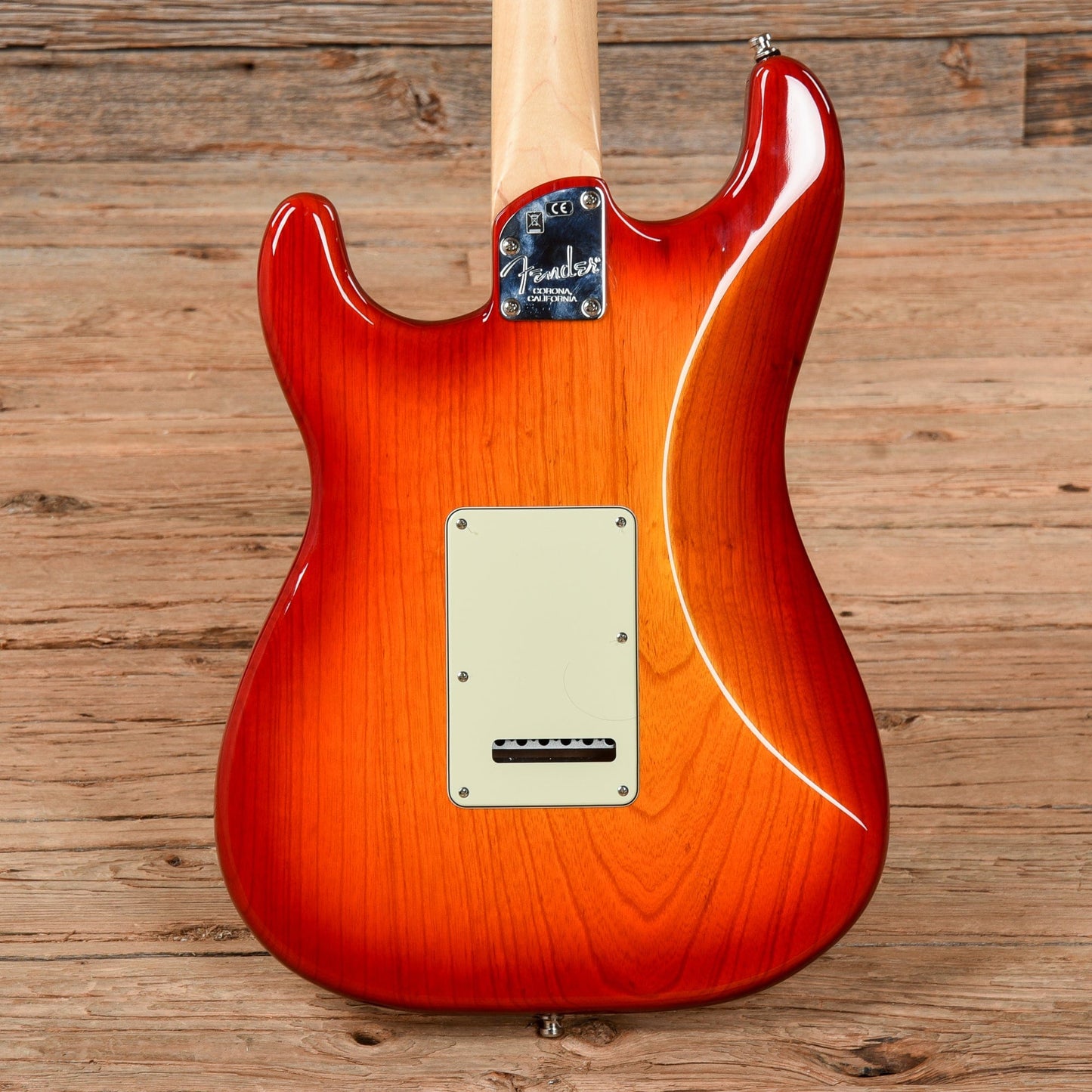 Fender American Elite Stratocaster Cherry Sunburst 2016 Electric Guitars / Solid Body