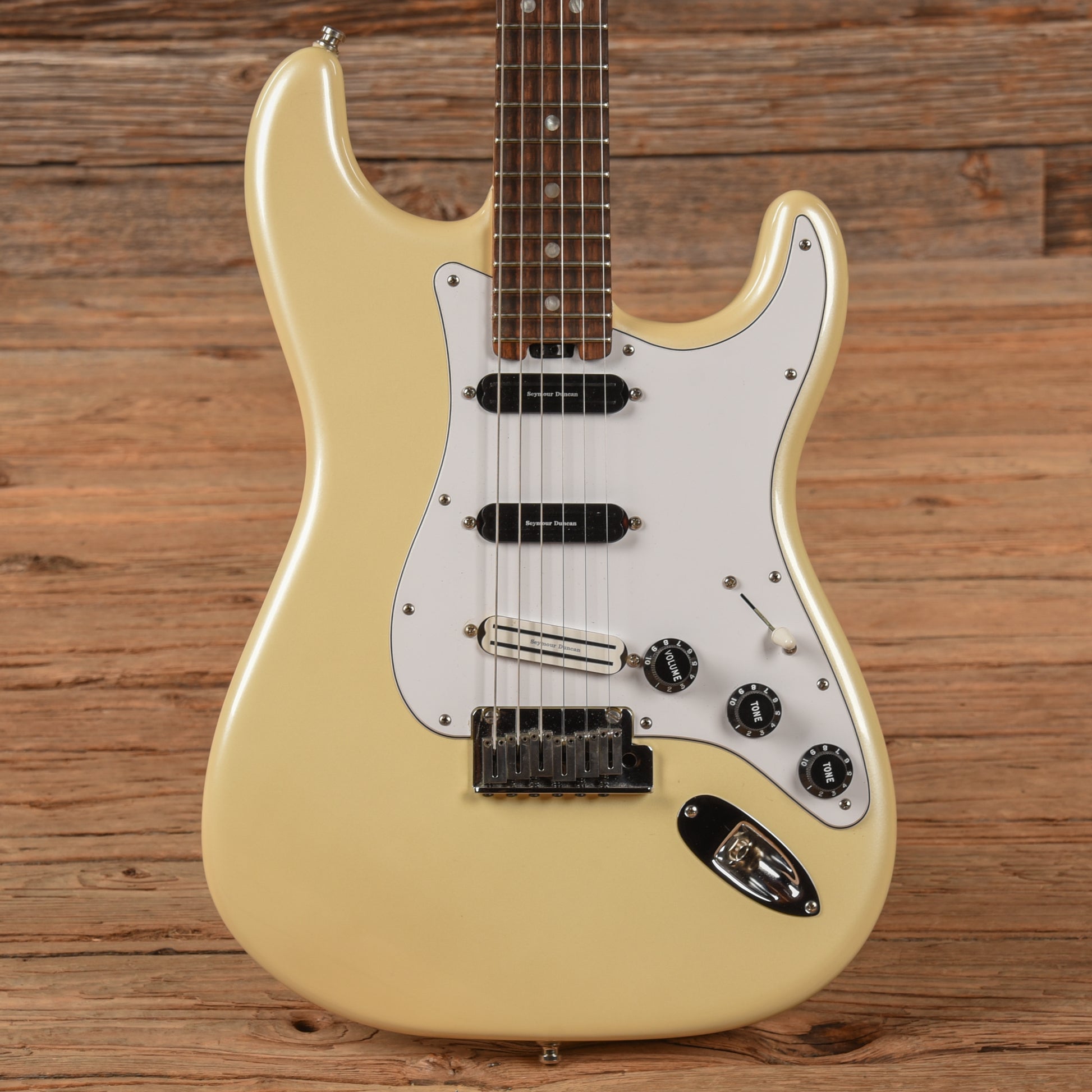 Fender American Elite Stratocaster Olympic Pearl 2016 Electric Guitars / Solid Body