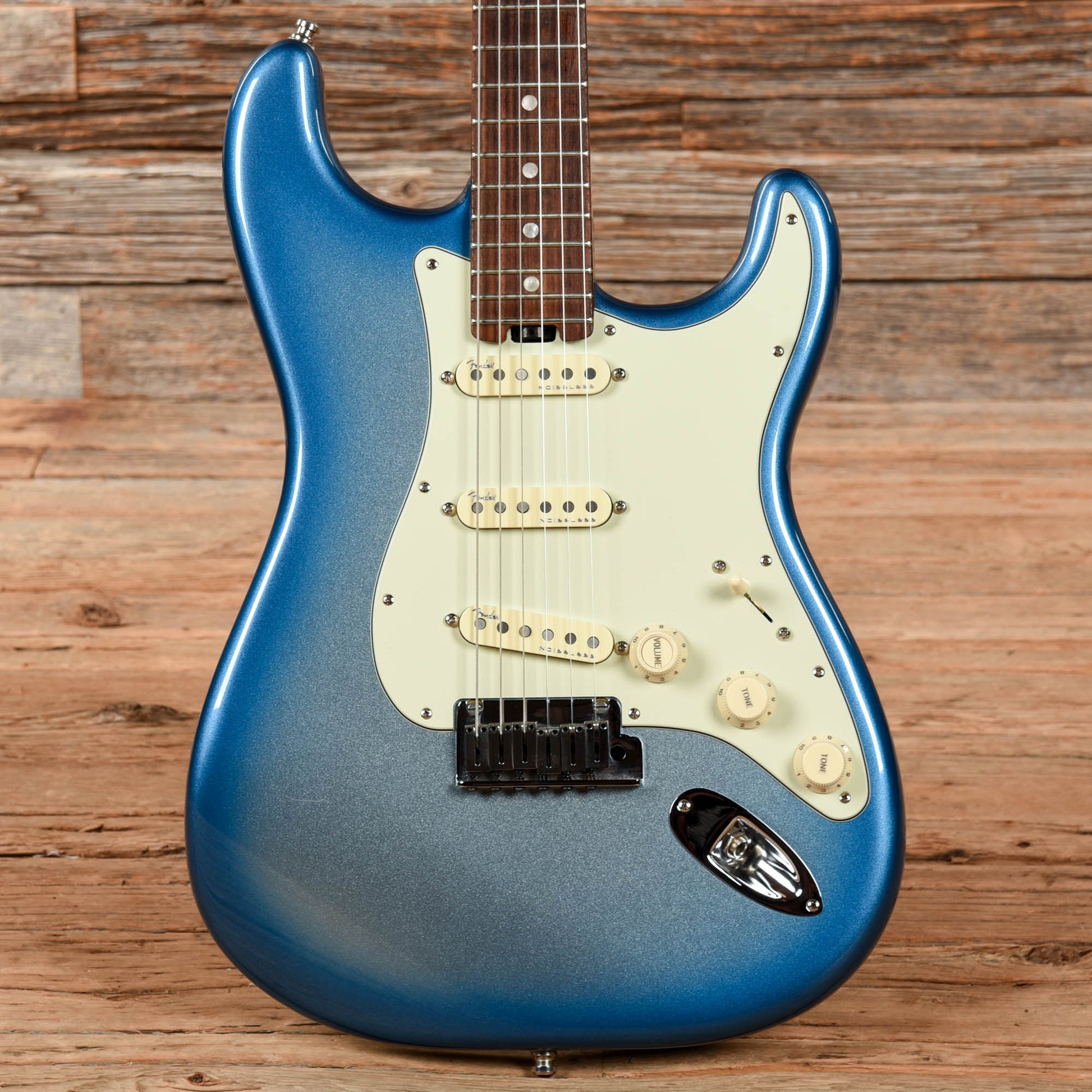 Fender American Elite Stratocaster Sky Blue Metallic 2016 Electric Guitars / Solid Body