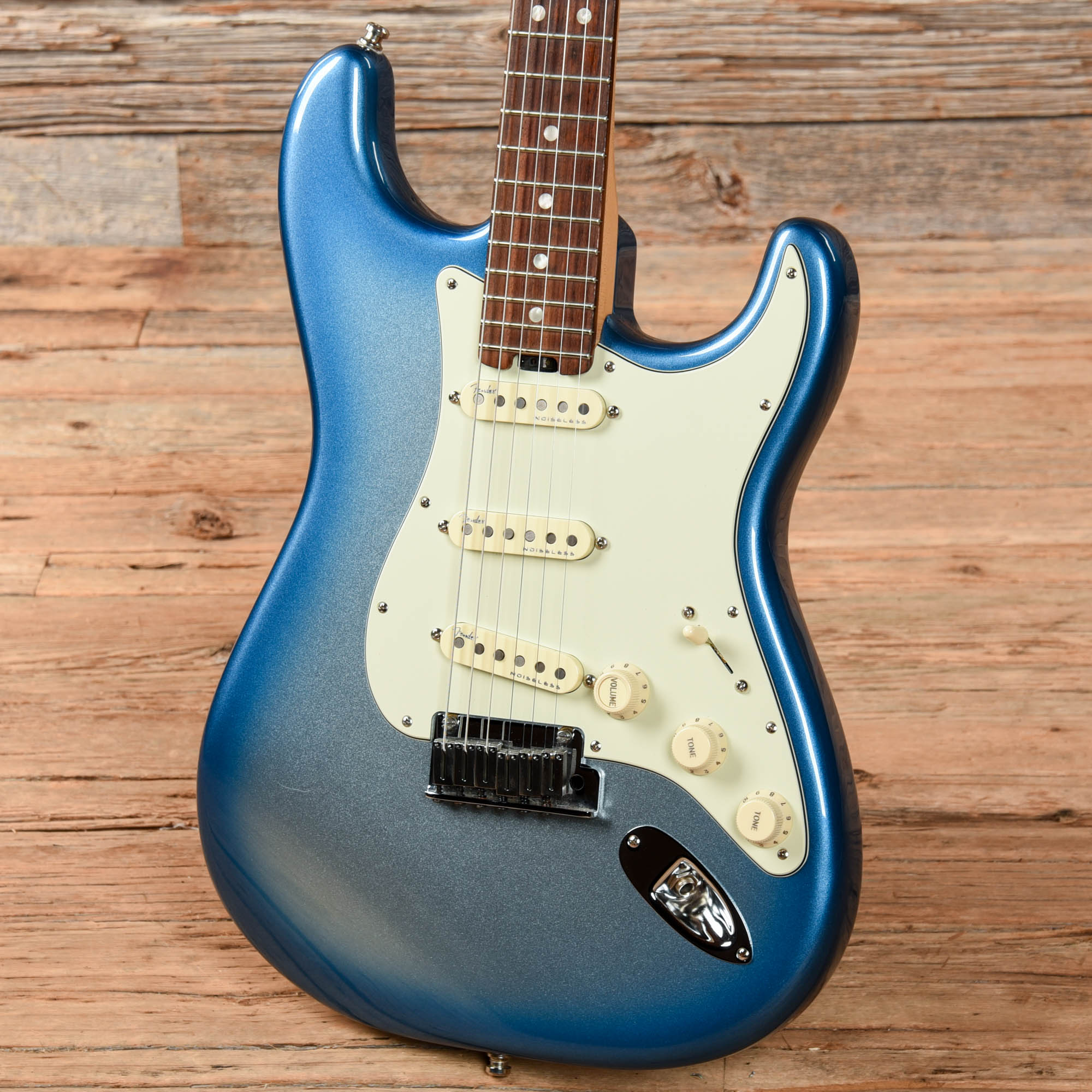 Fender American Elite Stratocaster Sky Blue Metallic 2016 Electric Guitars / Solid Body