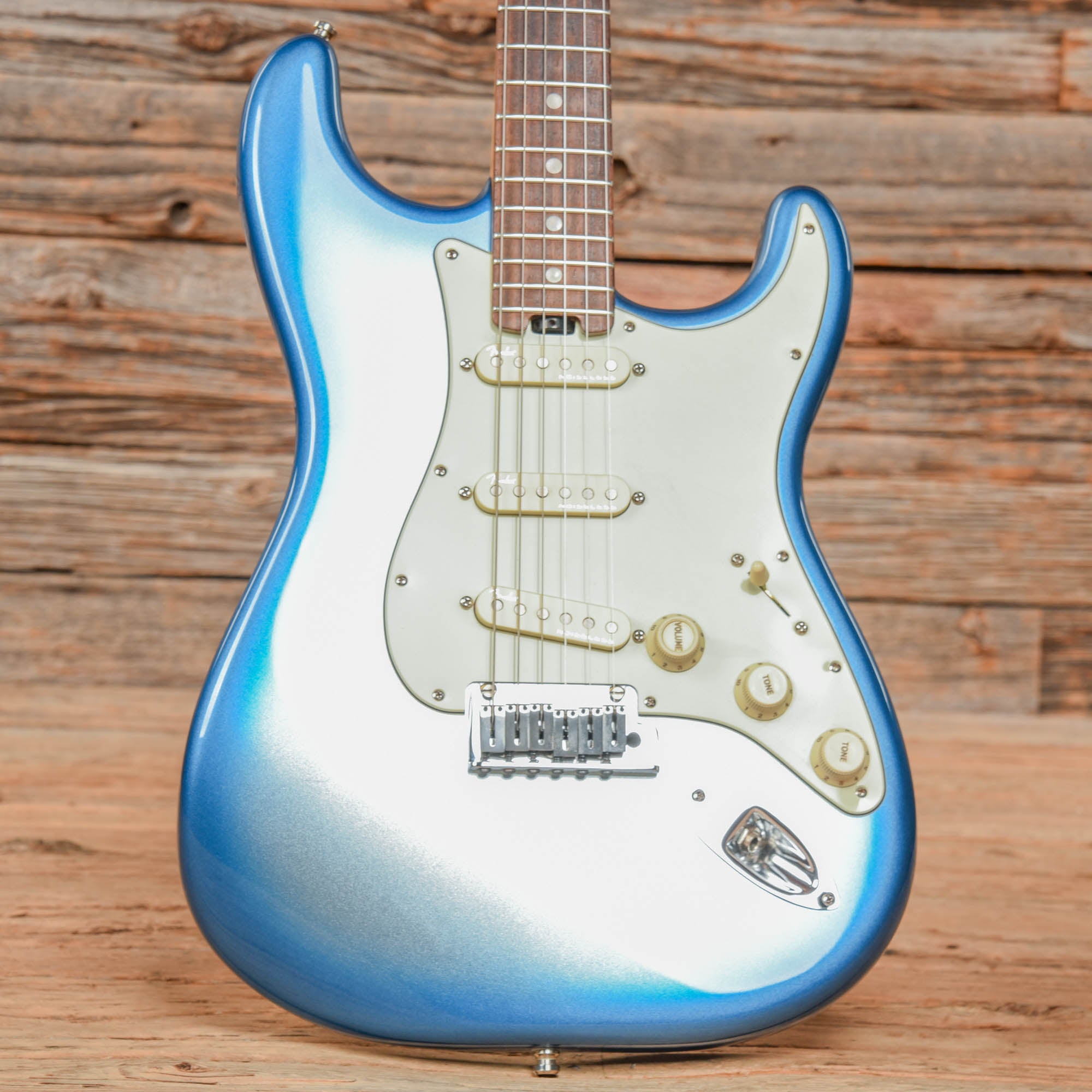 Fender American Elite Stratocaster Sky Blue Metallic 2016 Electric Guitars / Solid Body