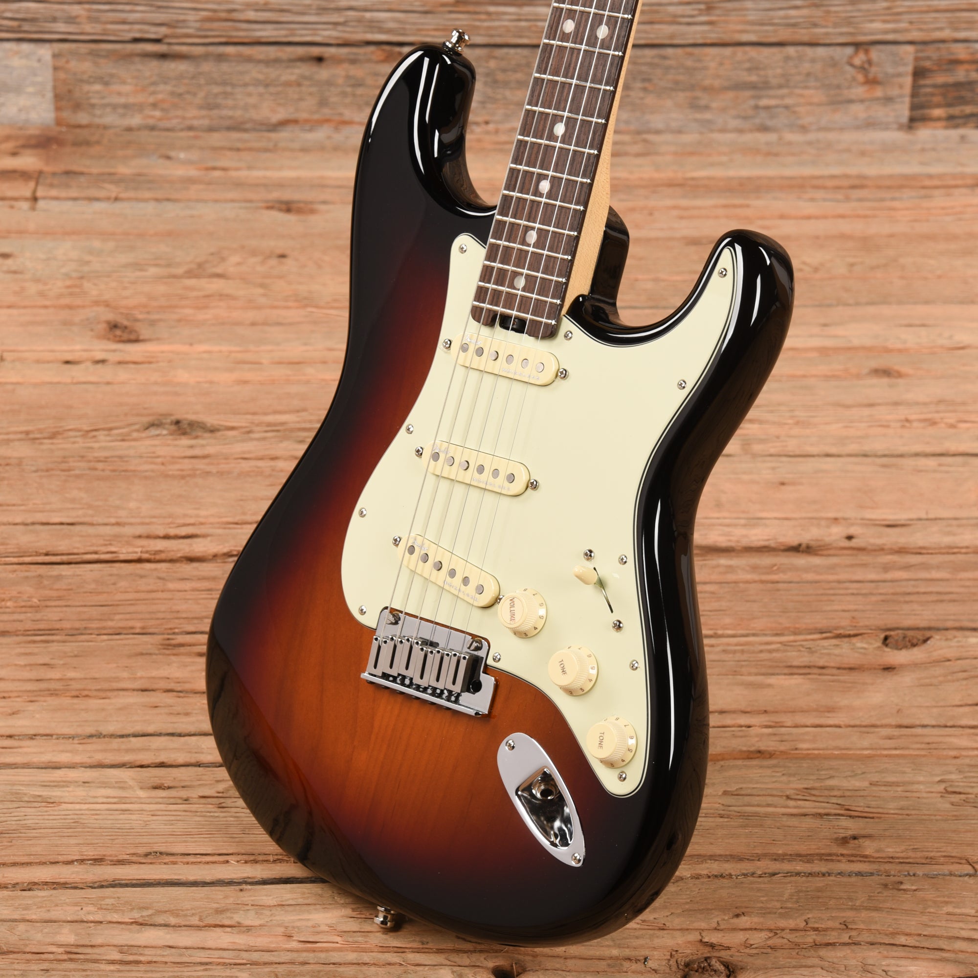 Fender American Elite Stratocaster Sunburst 2016 Electric Guitars / Solid Body