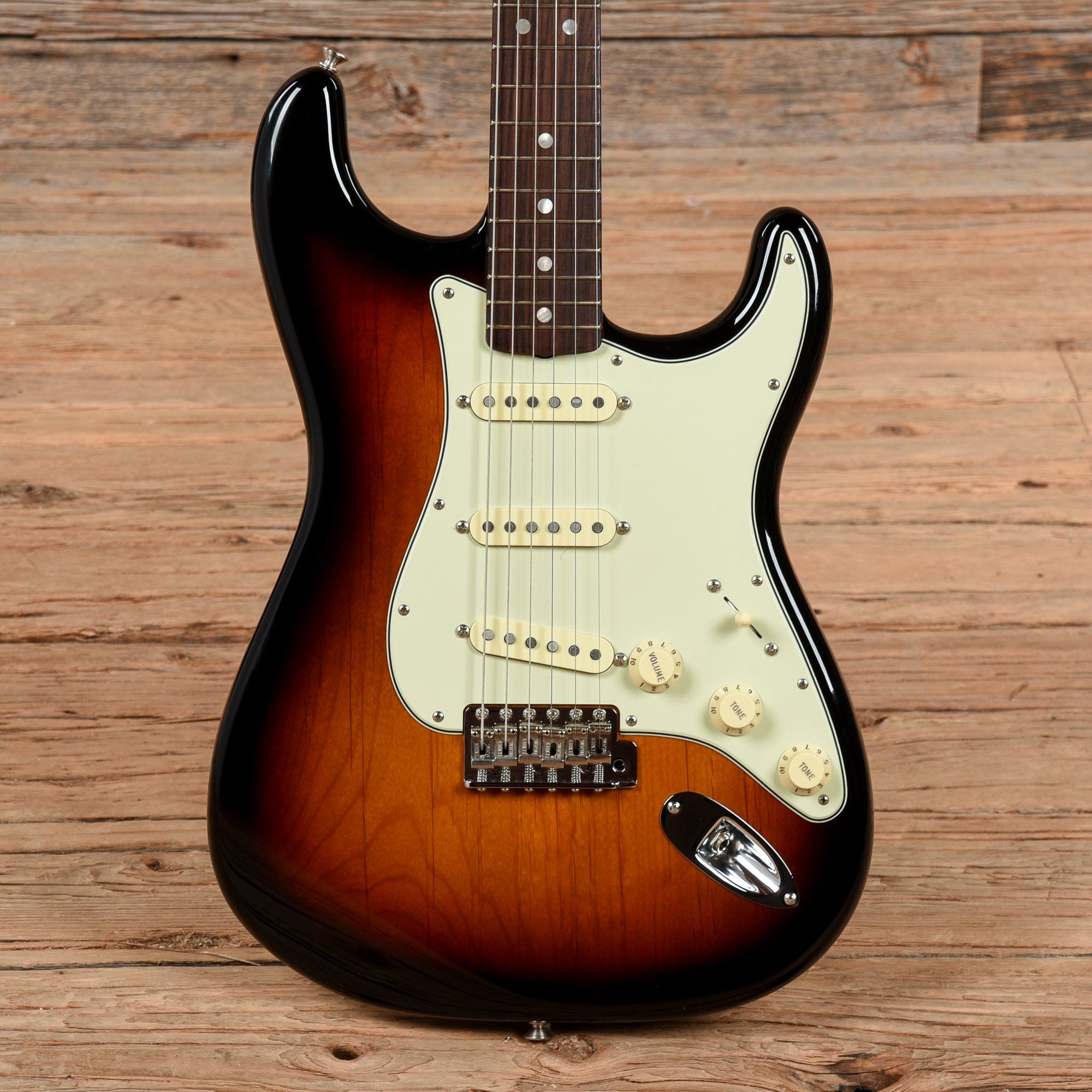Fender American Original 60s Stratocaster Sunburst 2017 Electric Guitars / Solid Body