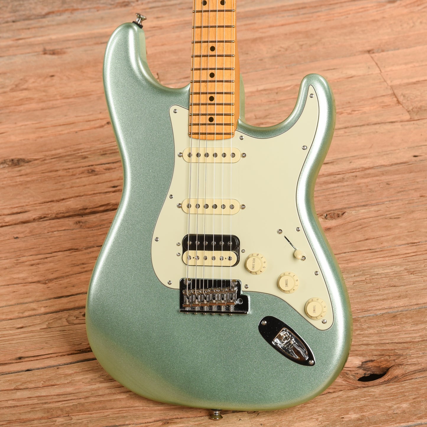 Fender American Professional II Stratocaster Surf Pearl 2024 Electric Guitars / Solid Body