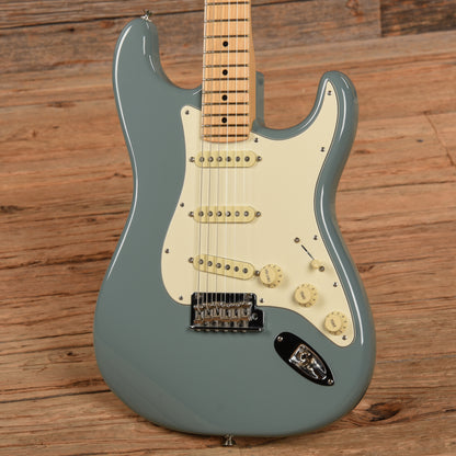 Fender American Professional Stratocaster Sonic Gray 2017 Electric Guitars / Solid Body