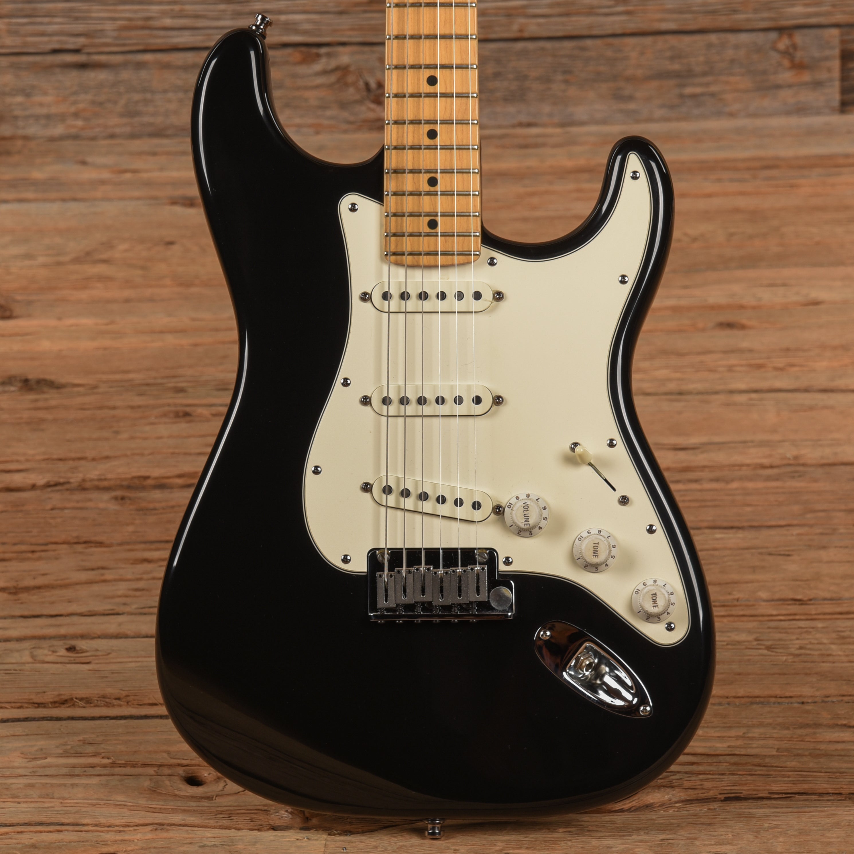 Fender American Series Stratocaster Black 2001 Electric Guitars / Solid Body