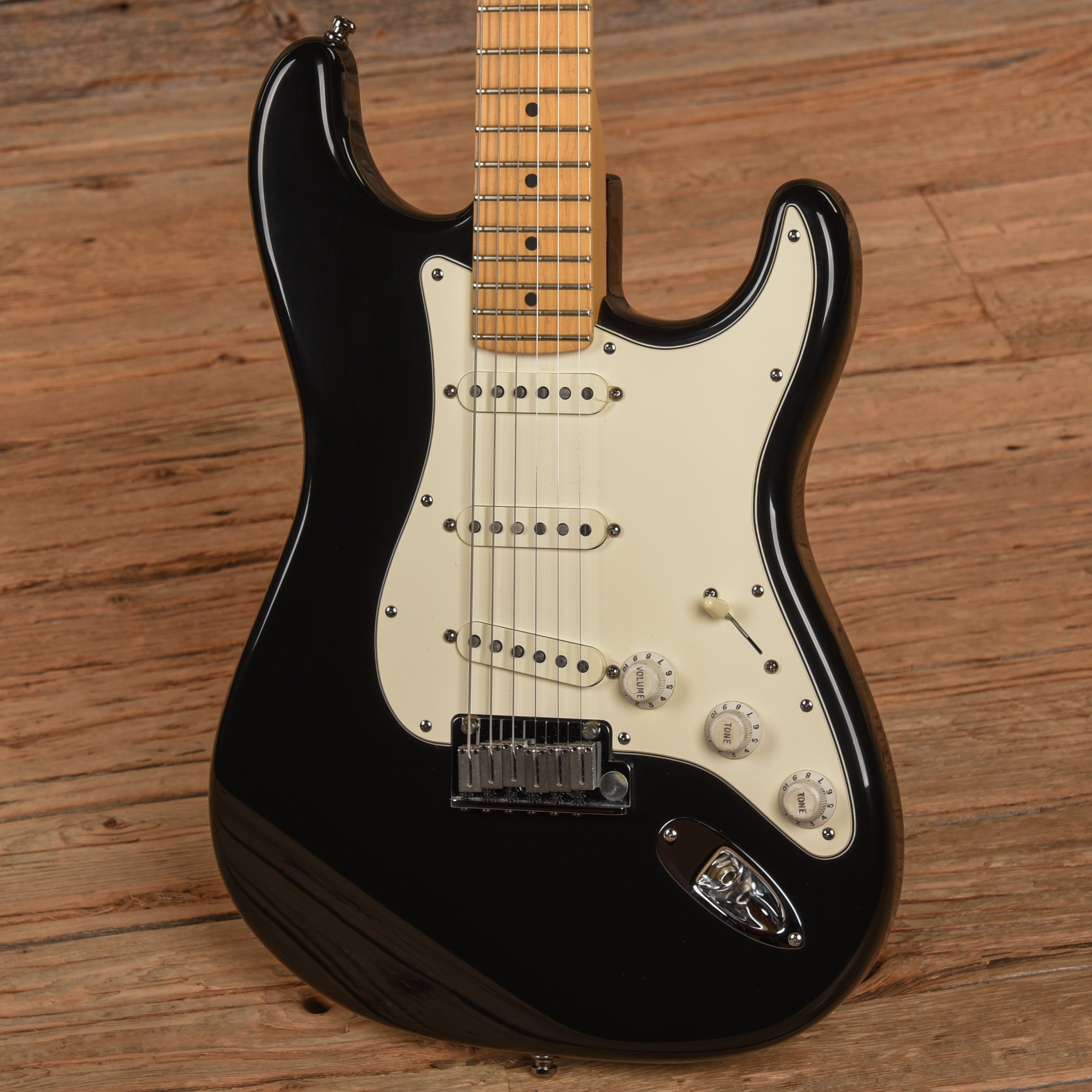 Fender American Series Stratocaster Black 2001 Electric Guitars / Solid Body