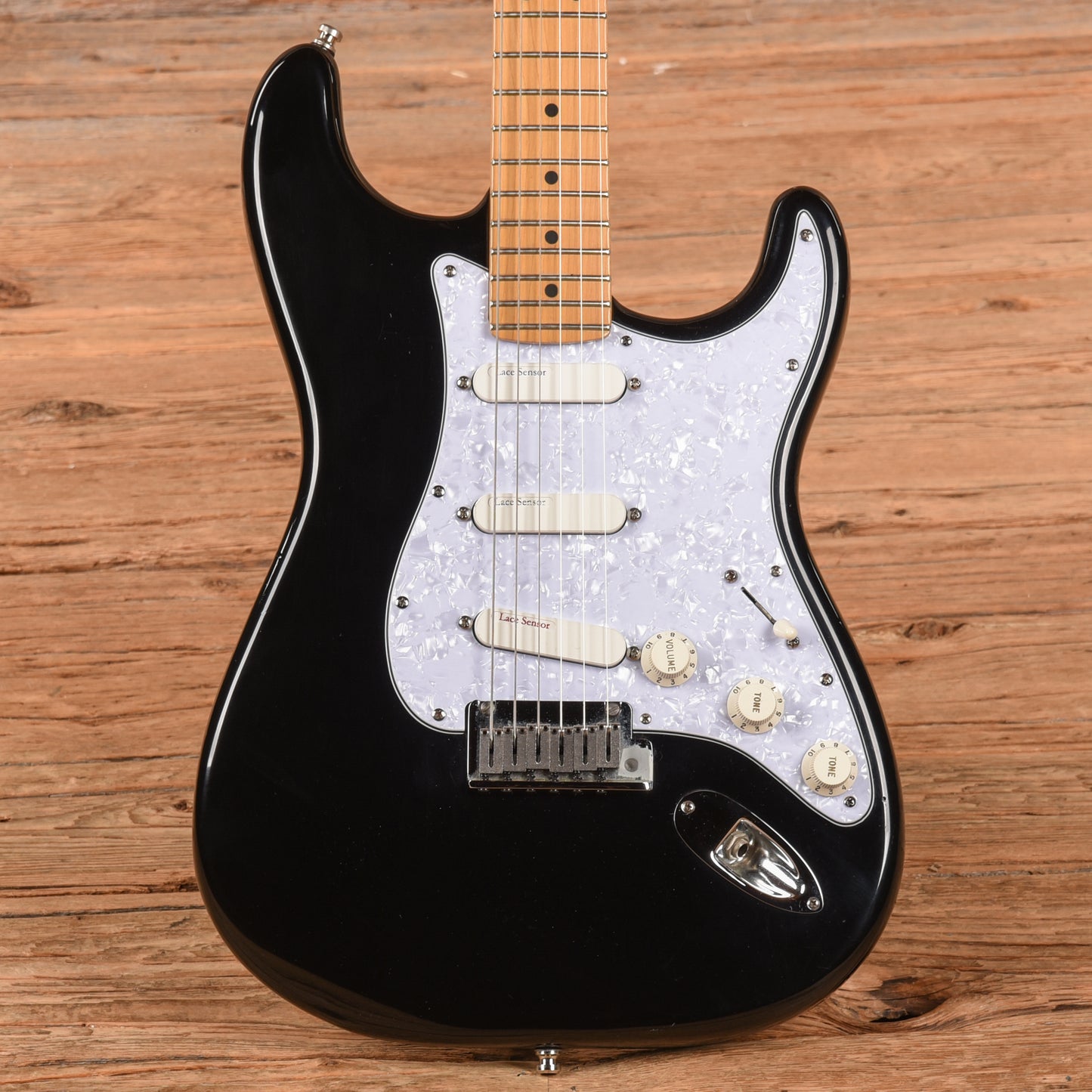 Fender American Series Stratocaster Black 2004 Electric Guitars / Solid Body