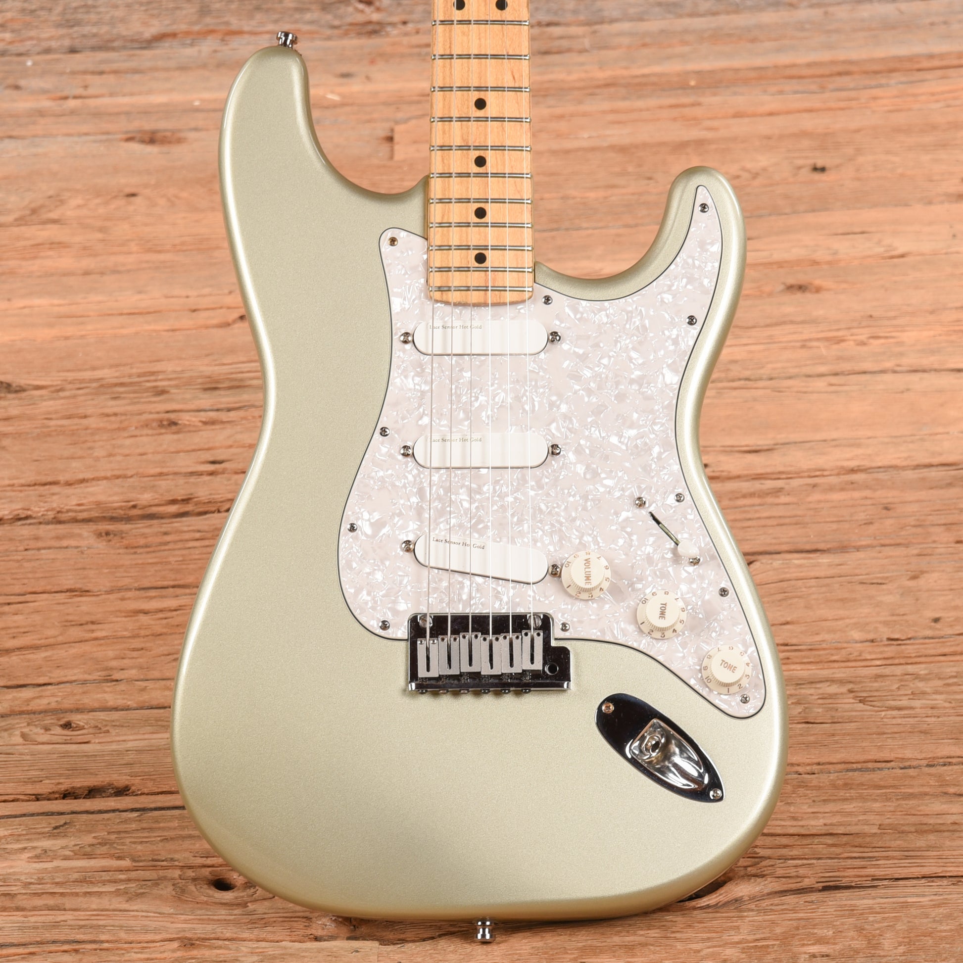 Fender American Series Stratocaster Inca Silver 1991 Electric Guitars / Solid Body