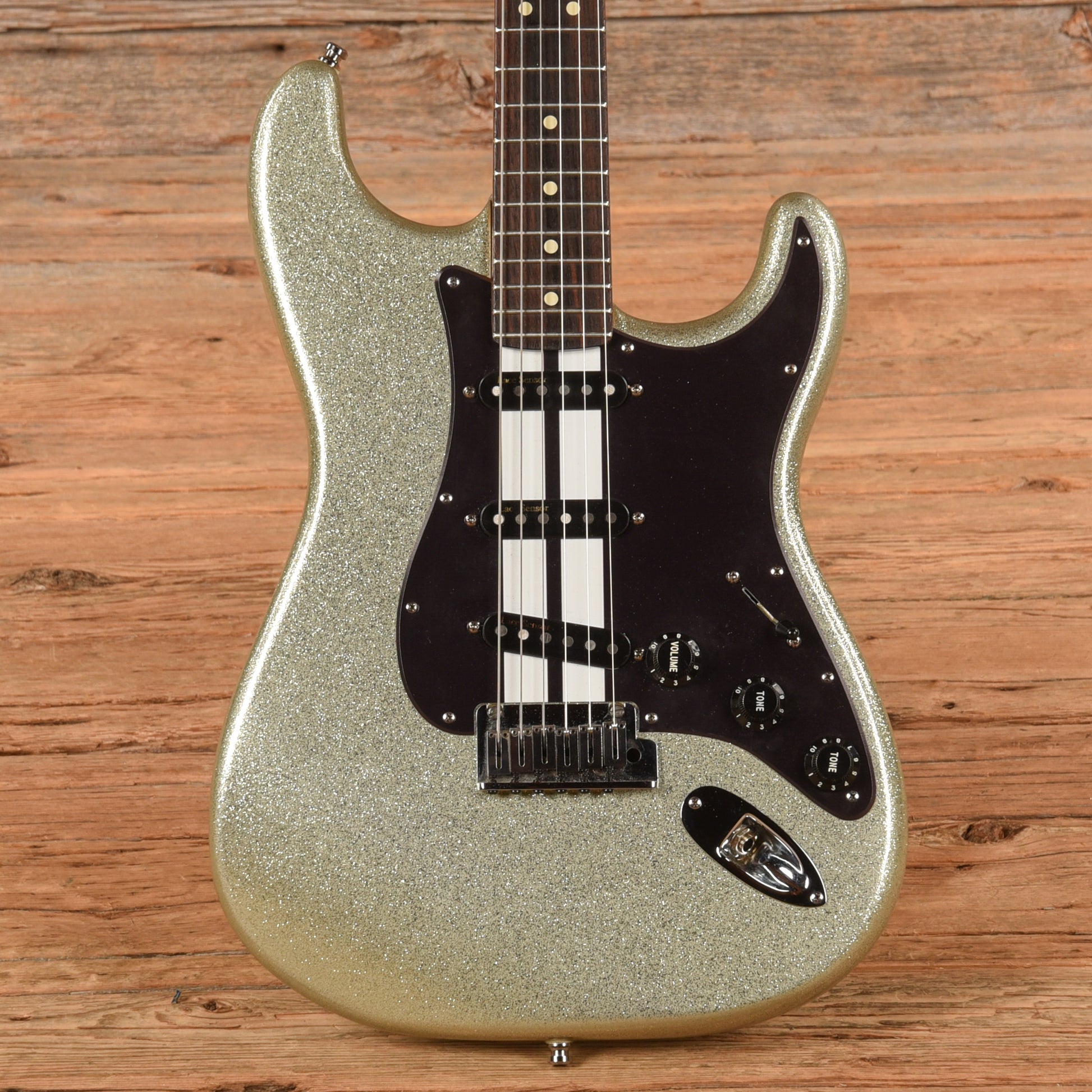 Fender American Series Stratocaster Silver Sparkle 2001 Electric Guitars / Solid Body