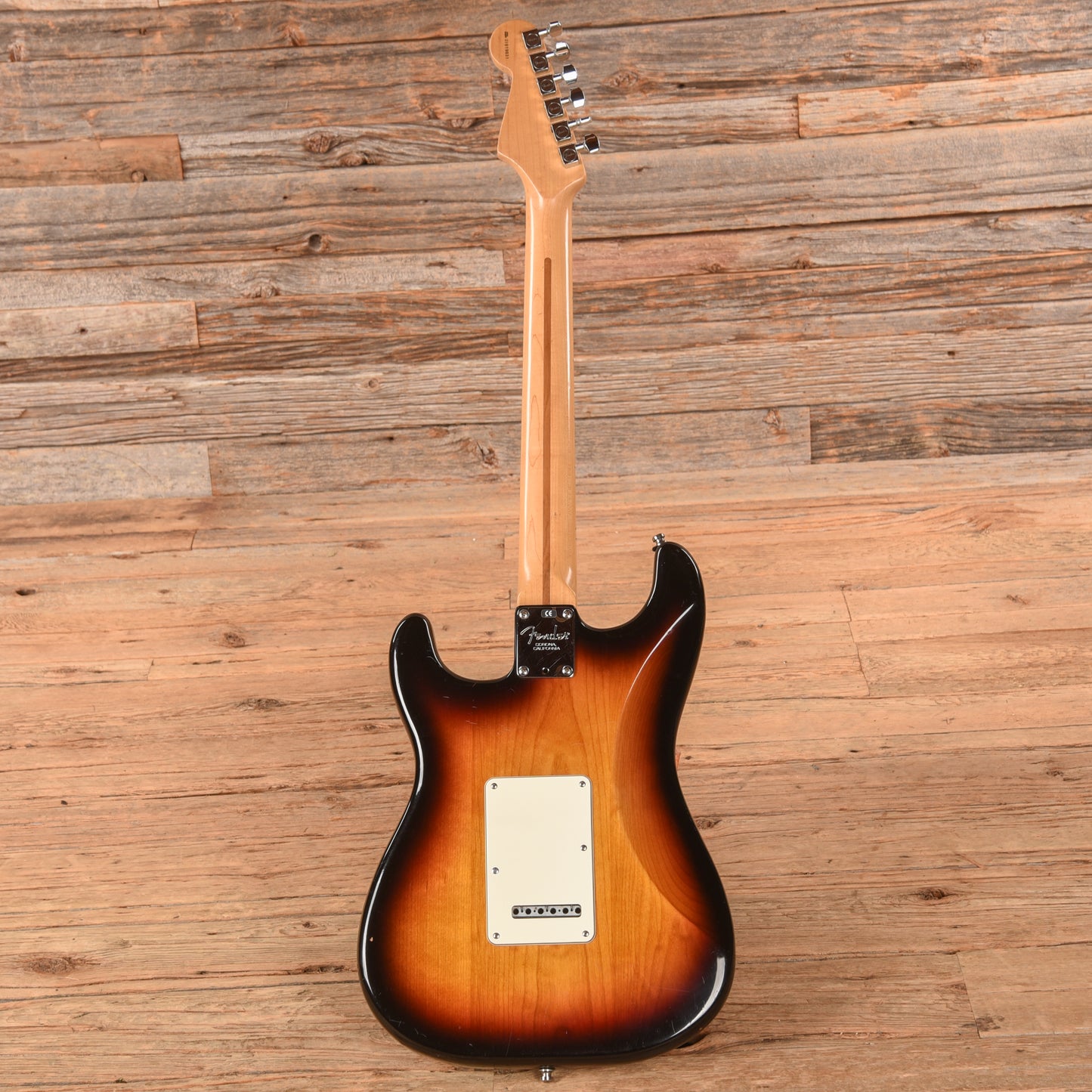 Fender American Series Stratocaster Sunburst 2001 Electric Guitars / Solid Body