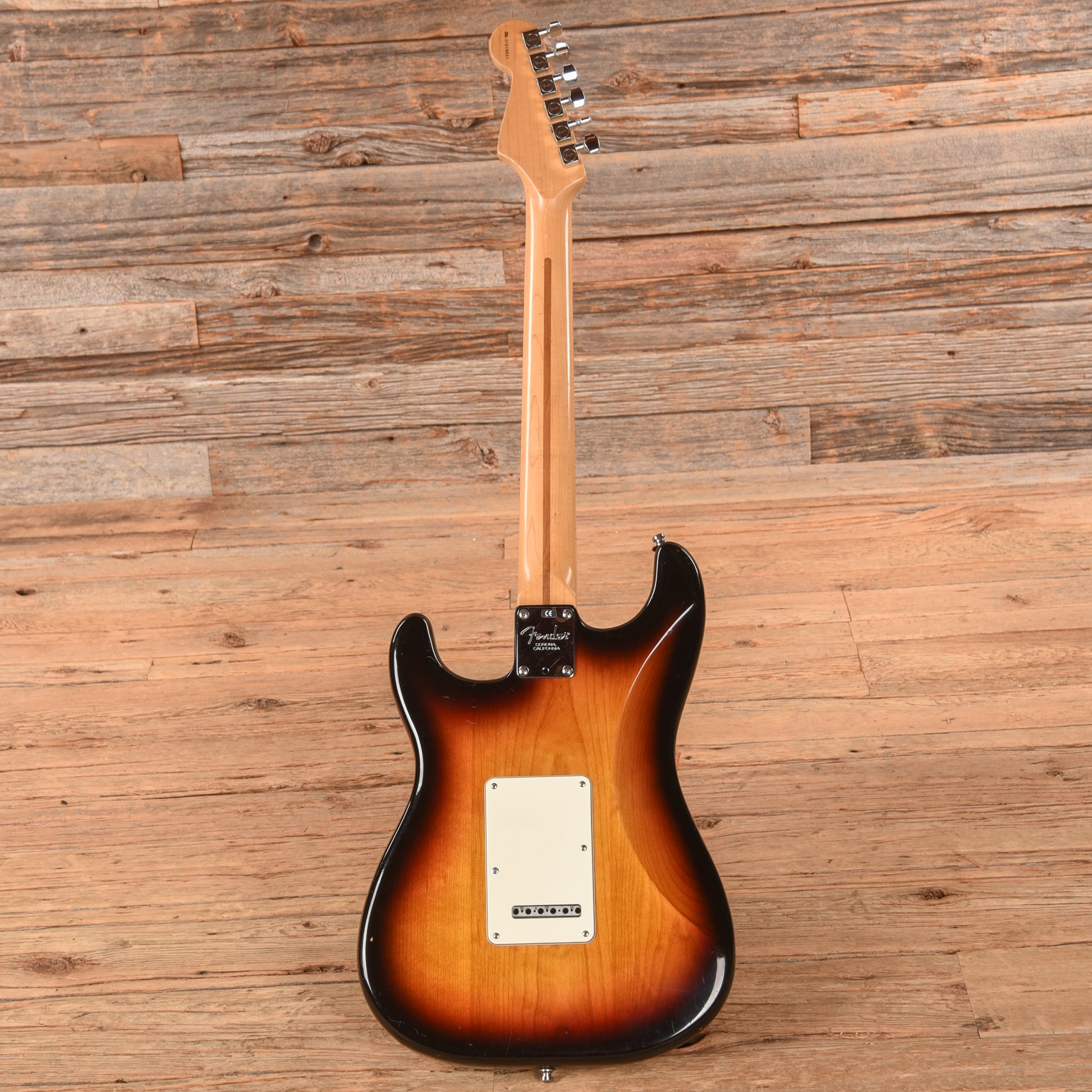 Fender American Series Stratocaster Sunburst 2001 Electric Guitars / Solid Body