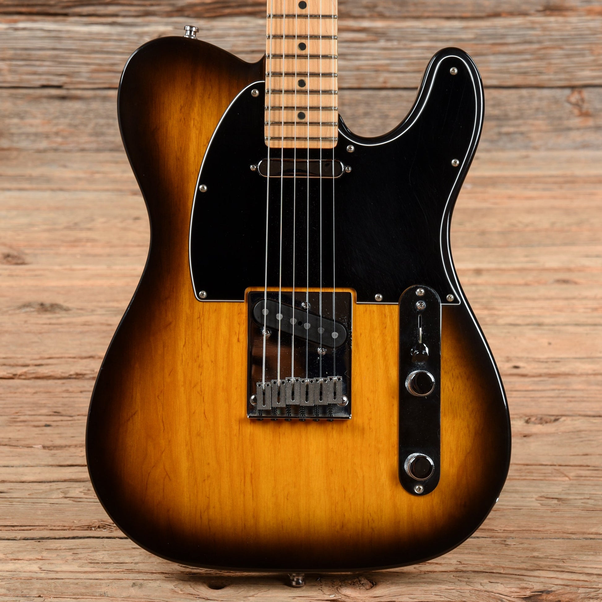 Fender American Series Telecaster Sunburst 2002 Electric Guitars / Solid Body