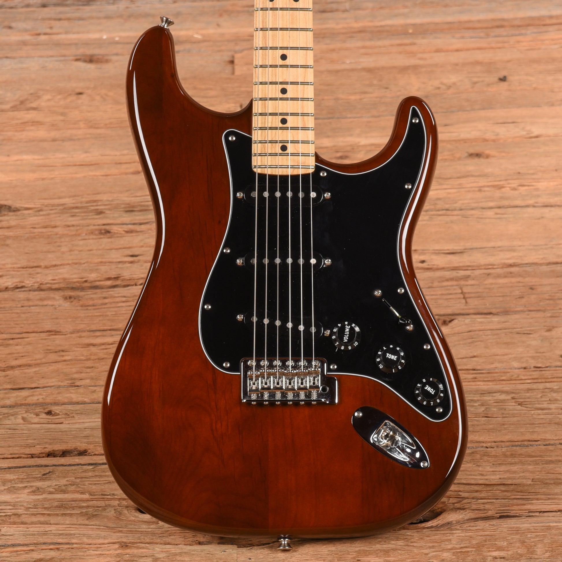 Fender American Special Stratocaster Walnut 2017 Electric Guitars / Solid Body