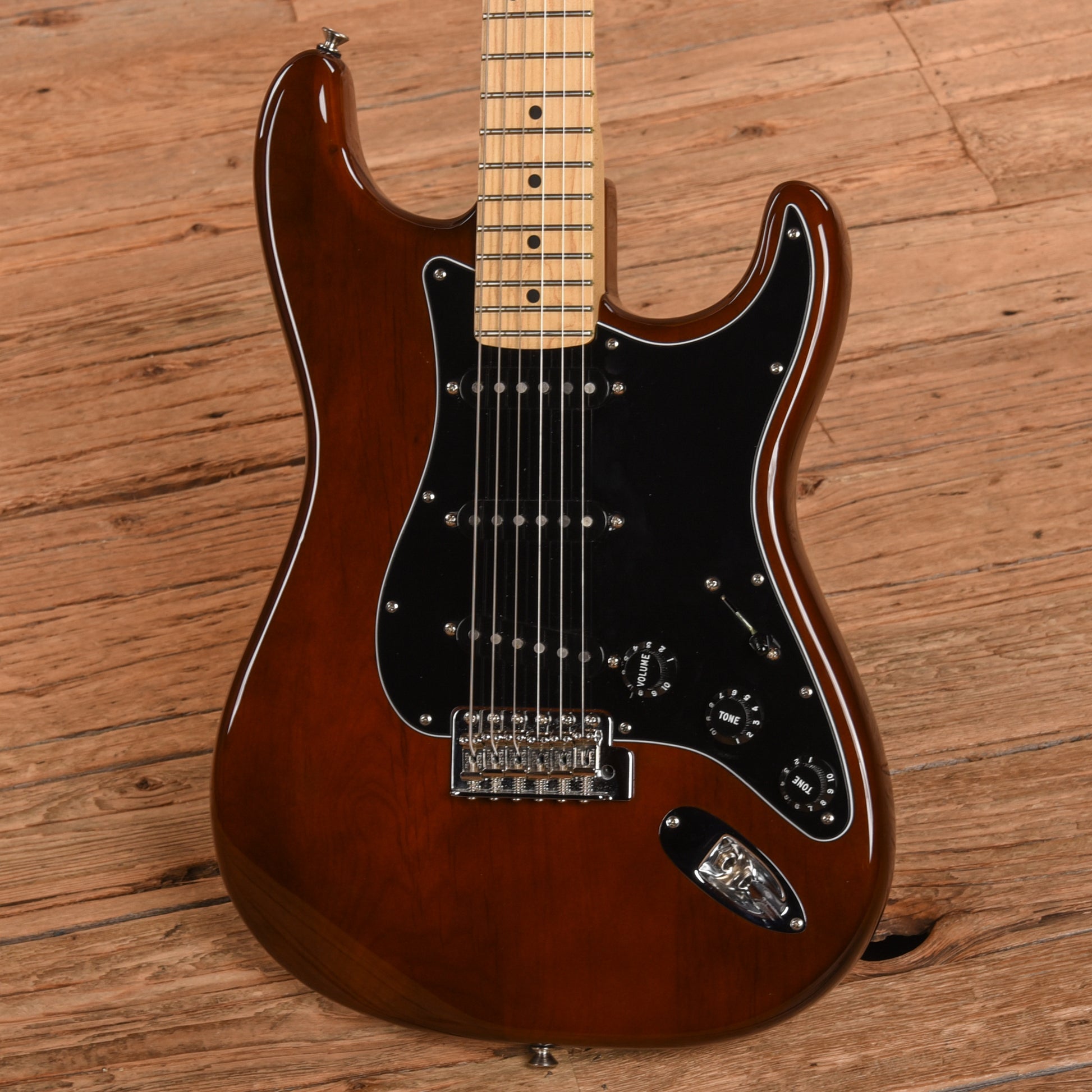 Fender American Special Stratocaster Walnut 2017 Electric Guitars / Solid Body