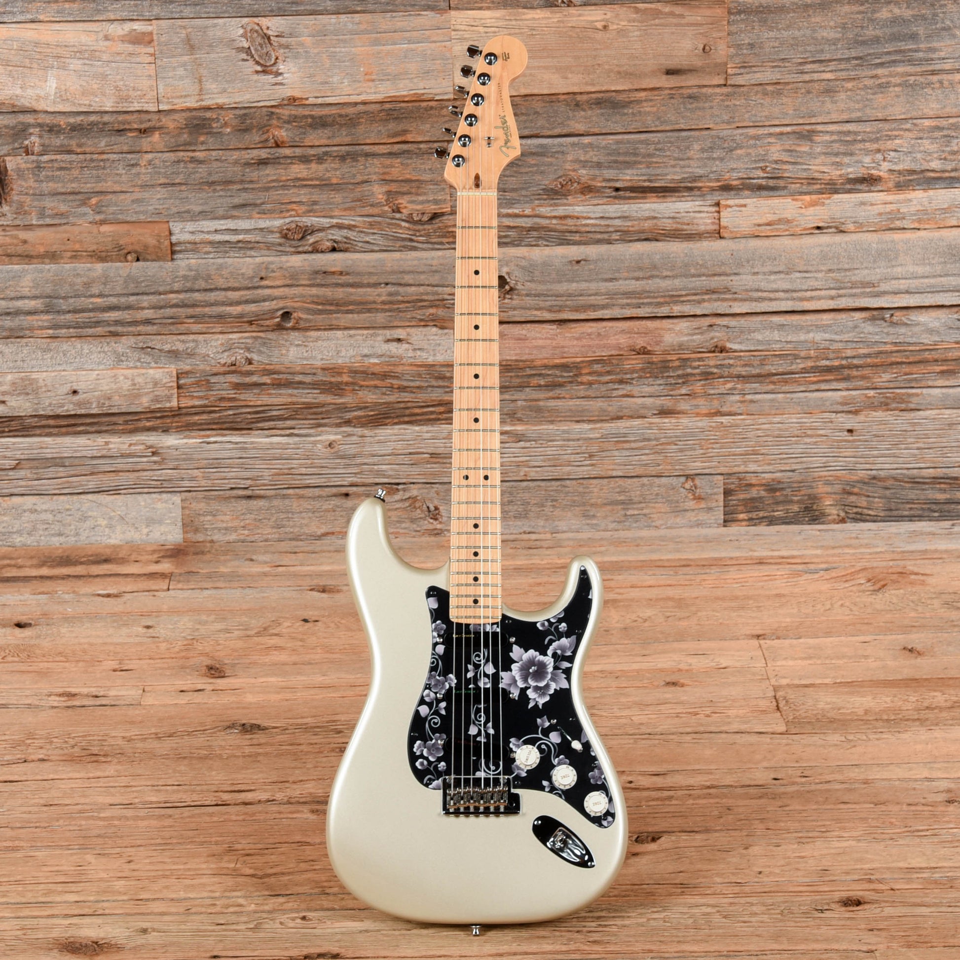Fender American Standard Stratocaster Blizzard Pearl 2008 Electric Guitars / Solid Body