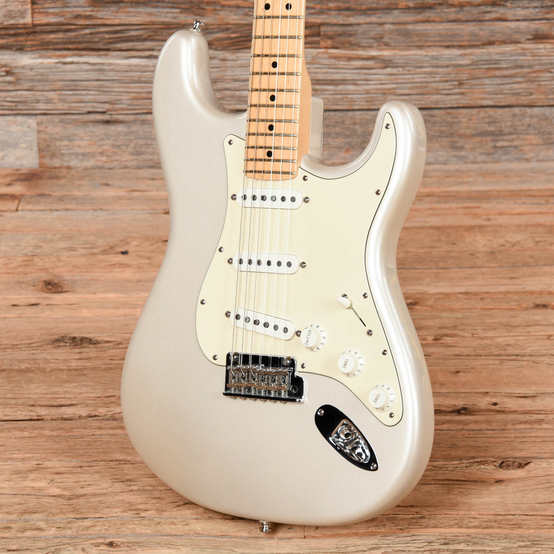 Fender American Standard Stratocaster Blizzard Pearl Electric Guitars / Solid Body
