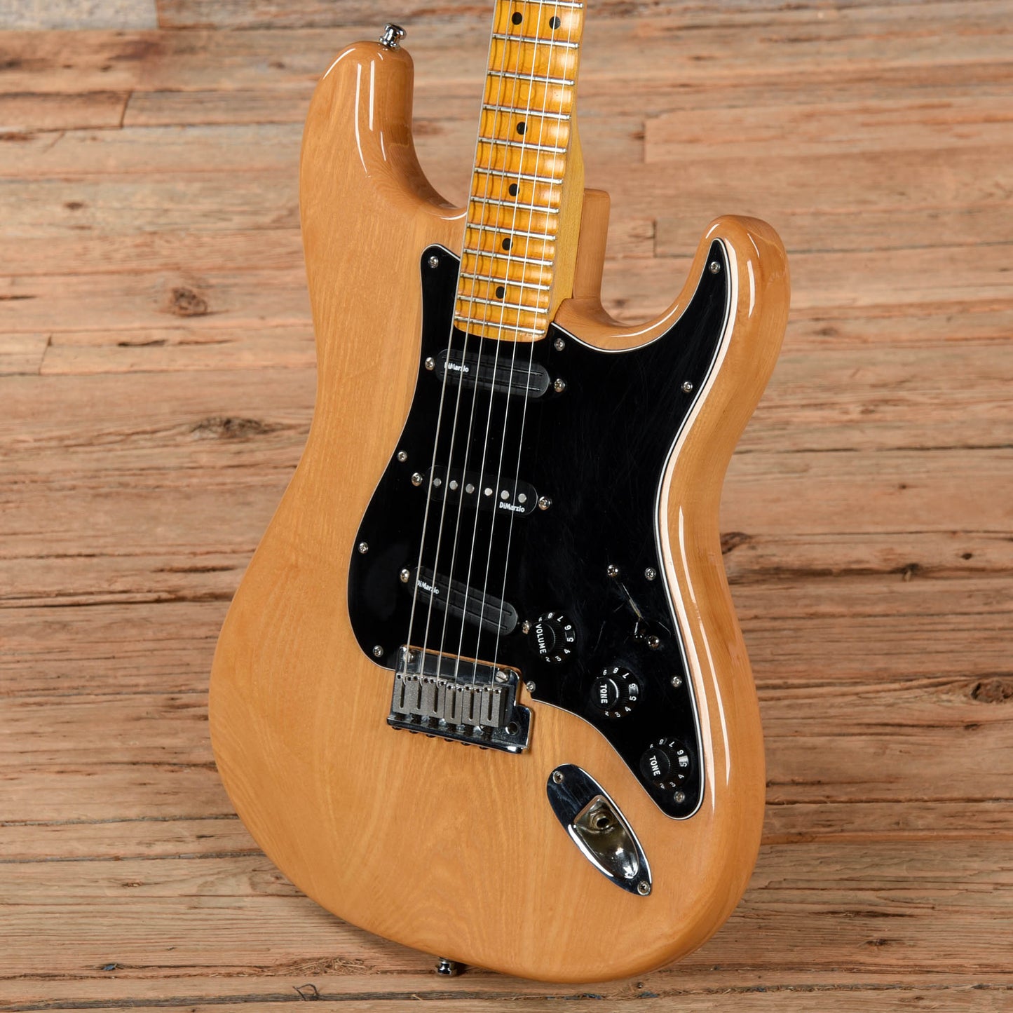 Fender American Standard Stratocaster Natural 2000 Electric Guitars / Solid Body