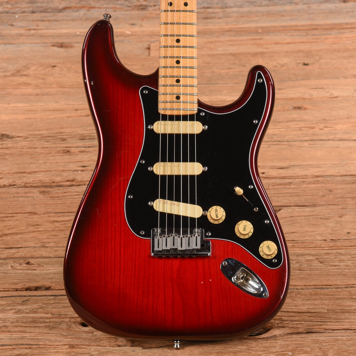 Fender American Standard Stratocaster Neck with Stratocaster Plus Body Crimson Burst Electric Guitars / Solid Body