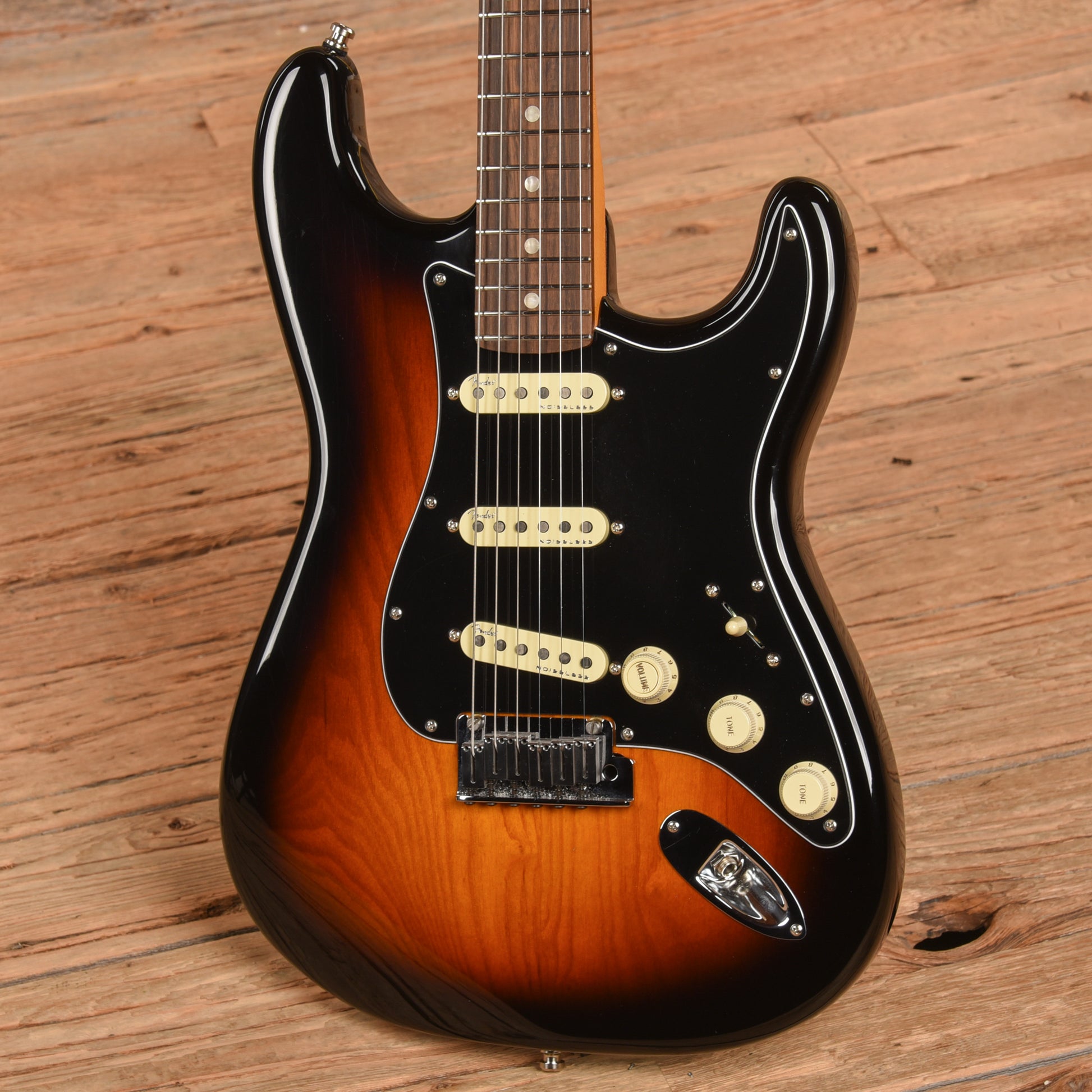 Fender American Ultra Luxe Stratocaster Sunburst 2024 Electric Guitars / Solid Body