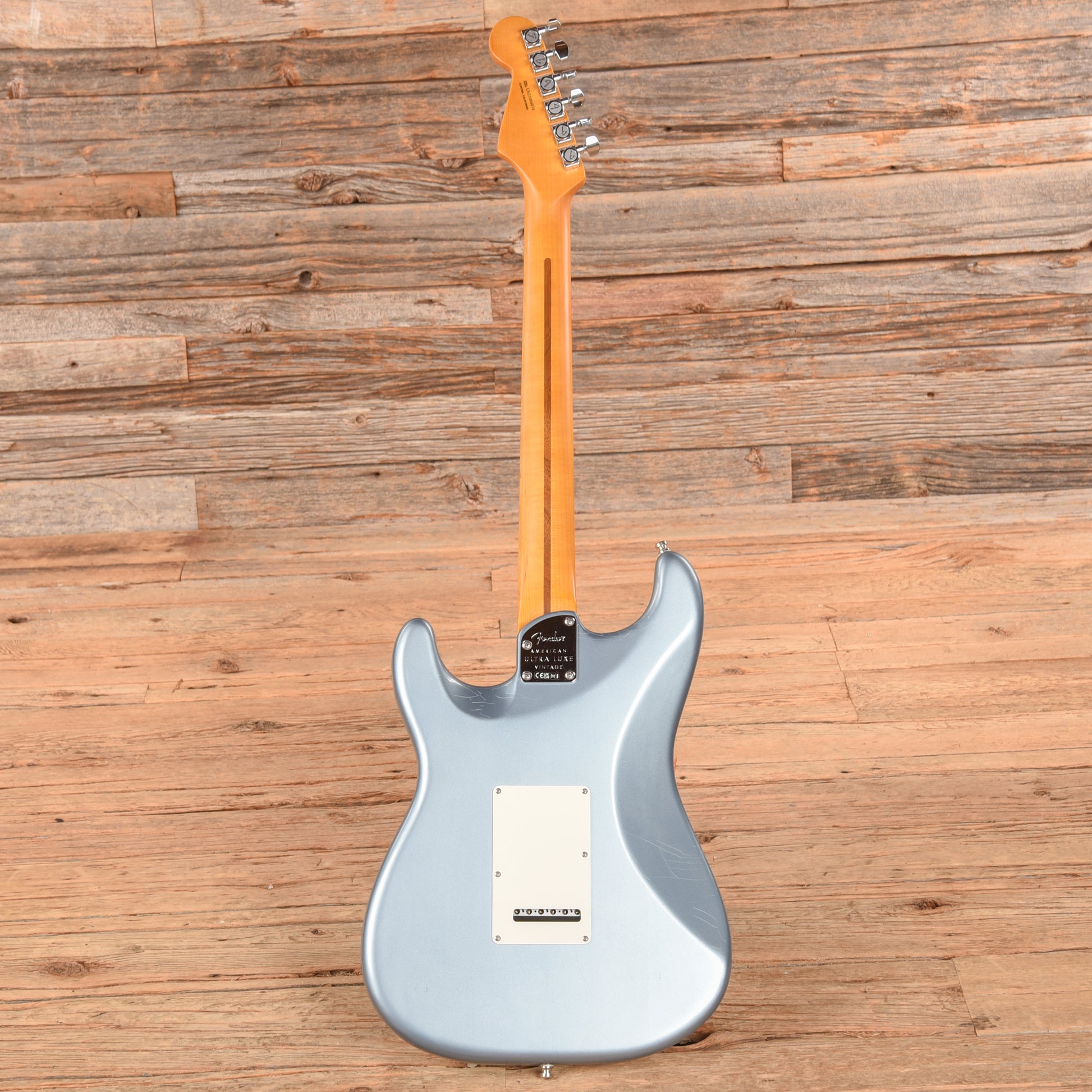 Fender American Ultra Luxe Vintage '60s Stratocaster Ice Blue Metallic 2025 Electric Guitars / Solid Body