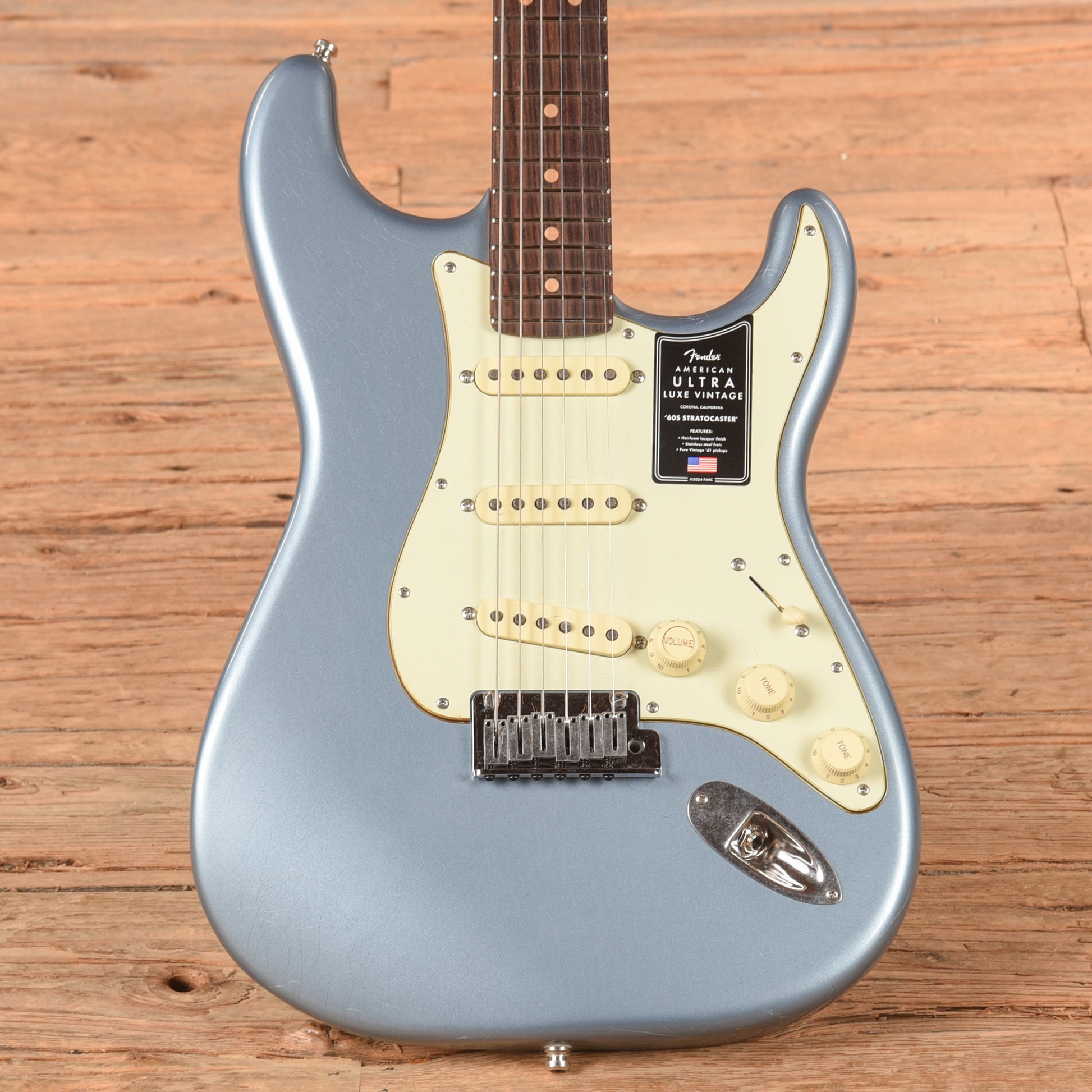 Fender American Ultra Luxe Vintage '60s Stratocaster Ice Blue Metallic 2025 Electric Guitars / Solid Body