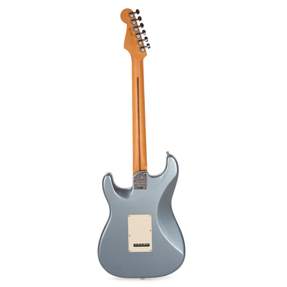 Fender American Ultra Luxe Vintage '60s Stratocaster Ice Blue Metallic Electric Guitars / Solid Body