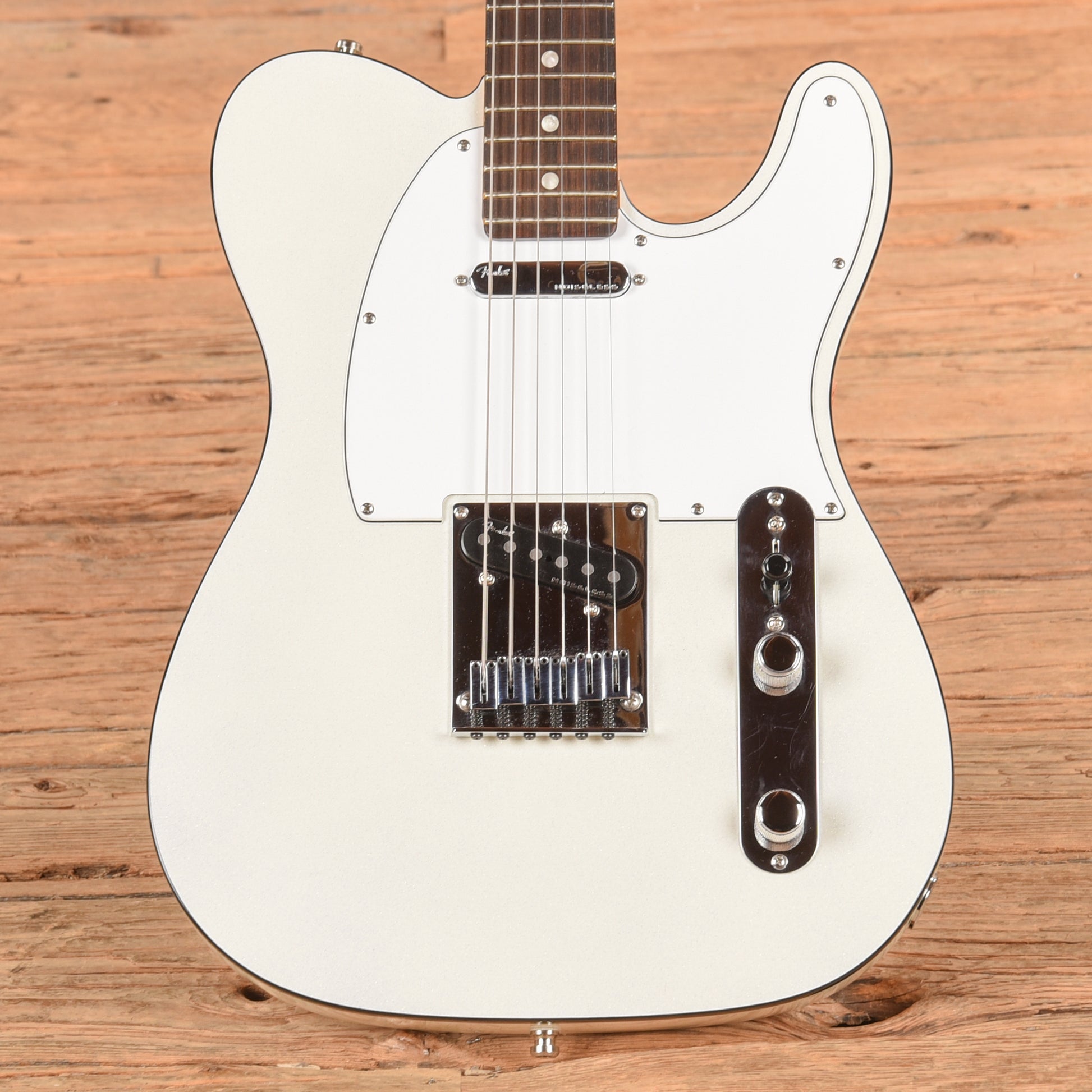 Fender American Ultra Stratocaster Arctic Pearl 2021 Electric Guitars / Solid Body