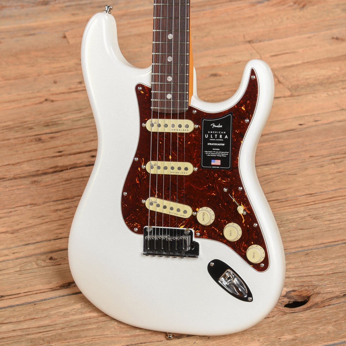 Fender American Ultra Stratocaster Arctic Pearl 2022 Electric Guitars / Solid Body