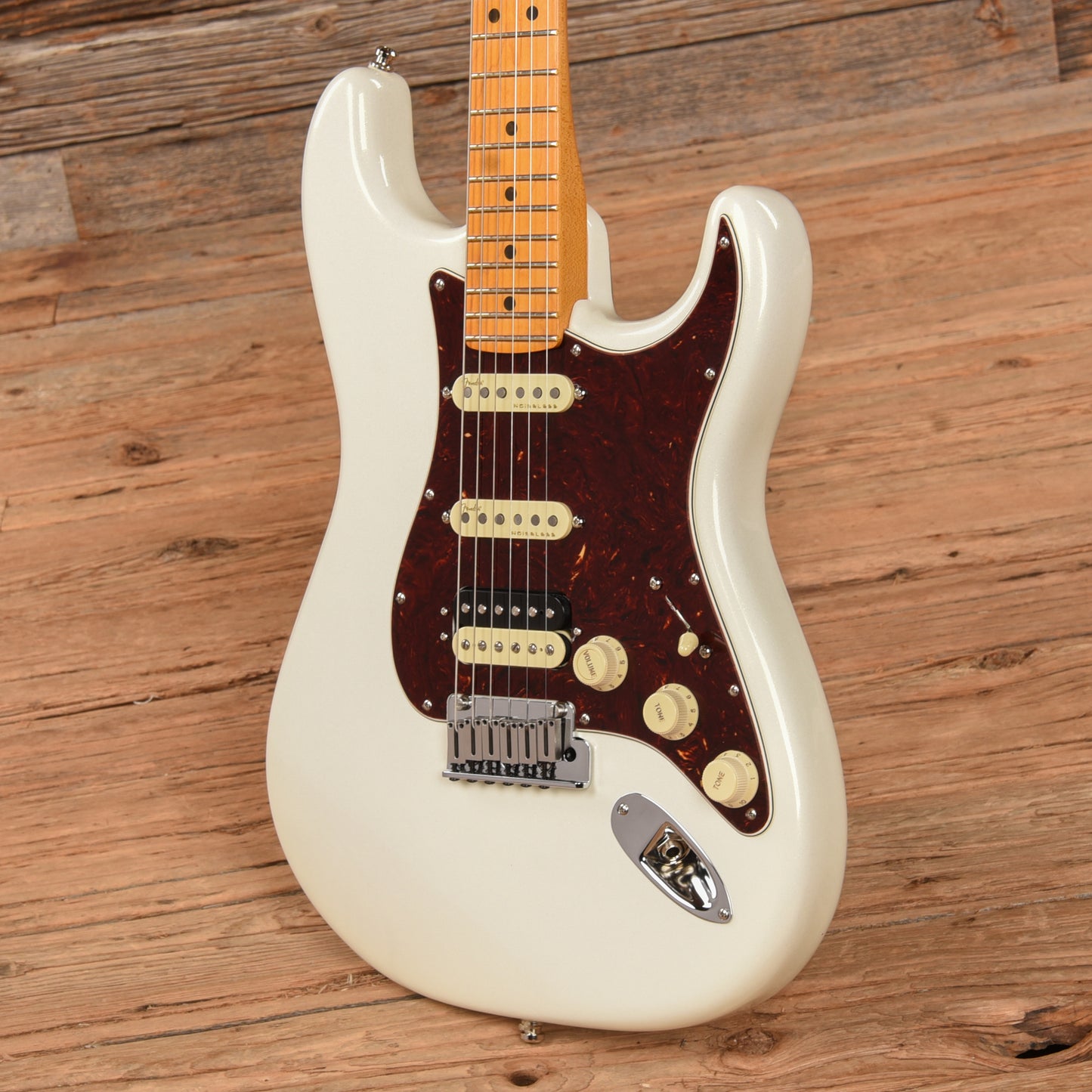 Fender American Ultra Stratocaster HSS Arctic Pearl 2019 Electric Guitars / Solid Body